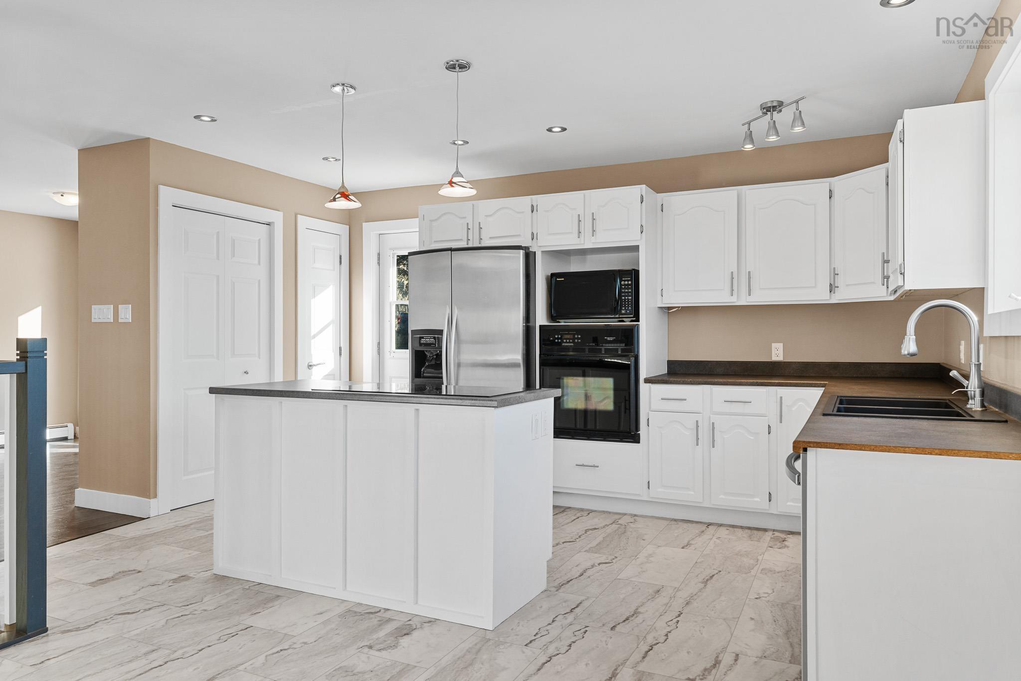 $689,500.00: 44 Lahey Drive, West Lawrencetown