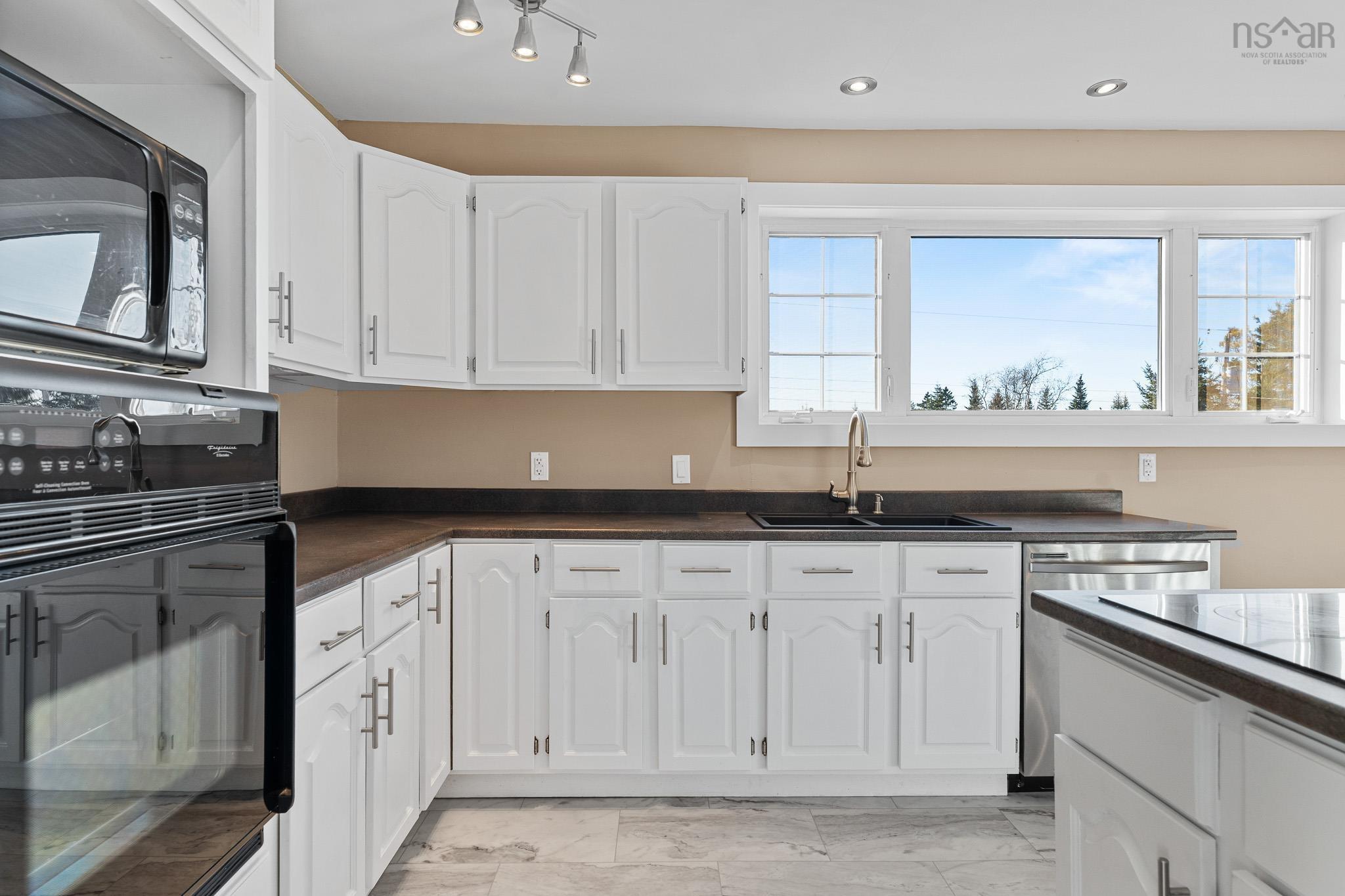 $689,500.00: 44 Lahey Drive, West Lawrencetown