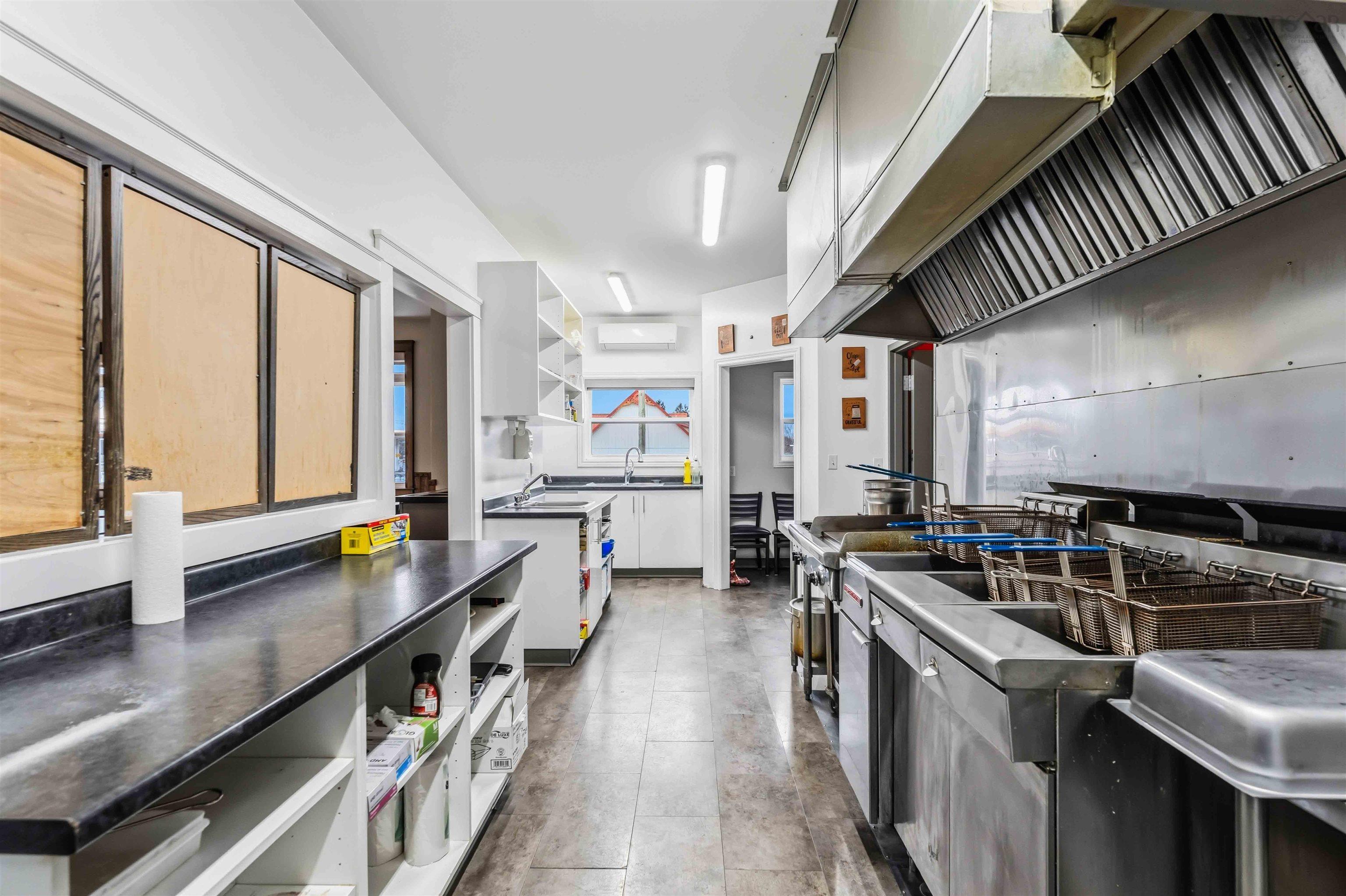 $950,000.00: 238 Highway 303, Conway