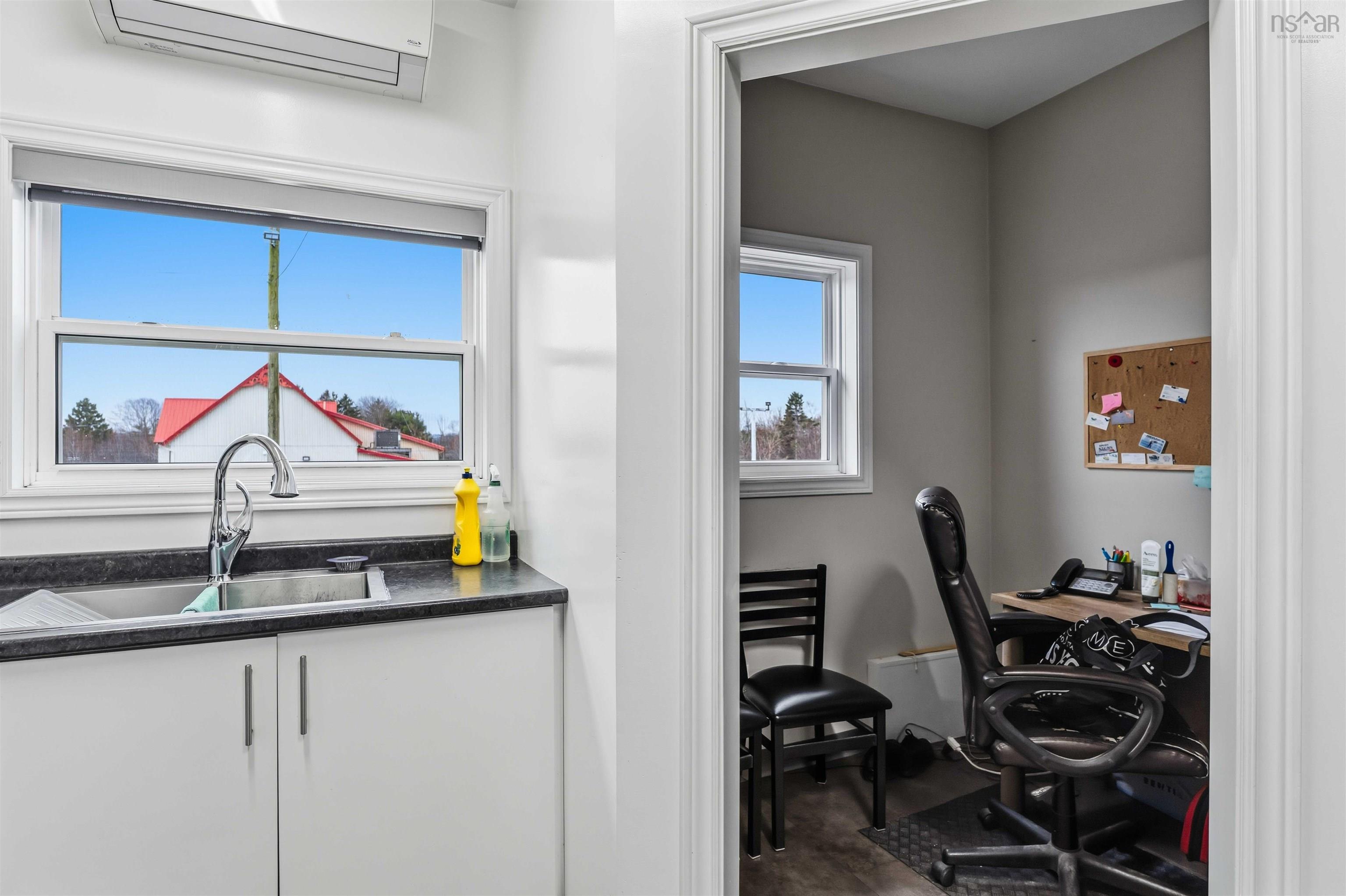 $950,000.00: 238 Highway 303, Conway