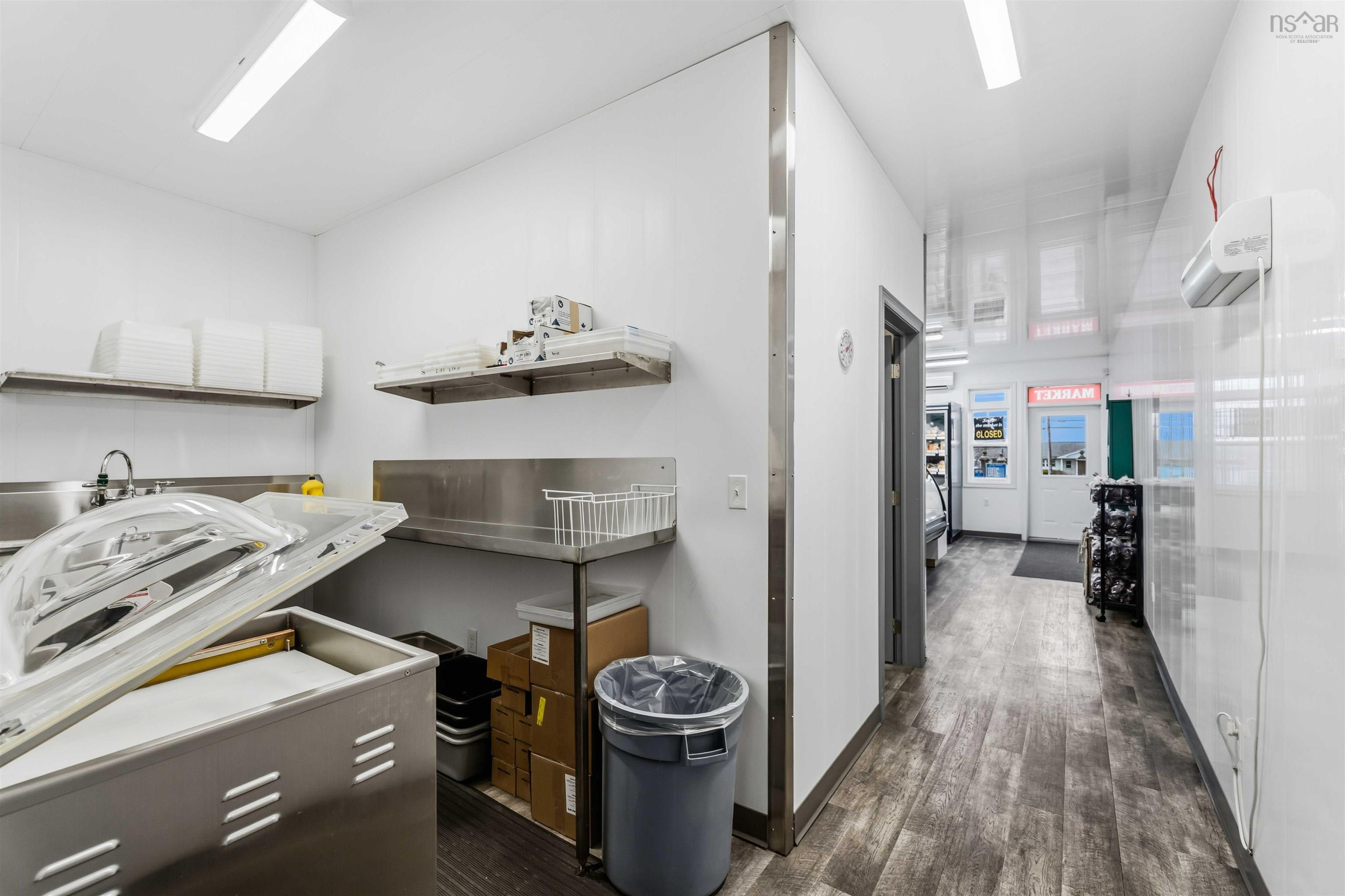 $950,000.00: 238 Highway 303, Conway