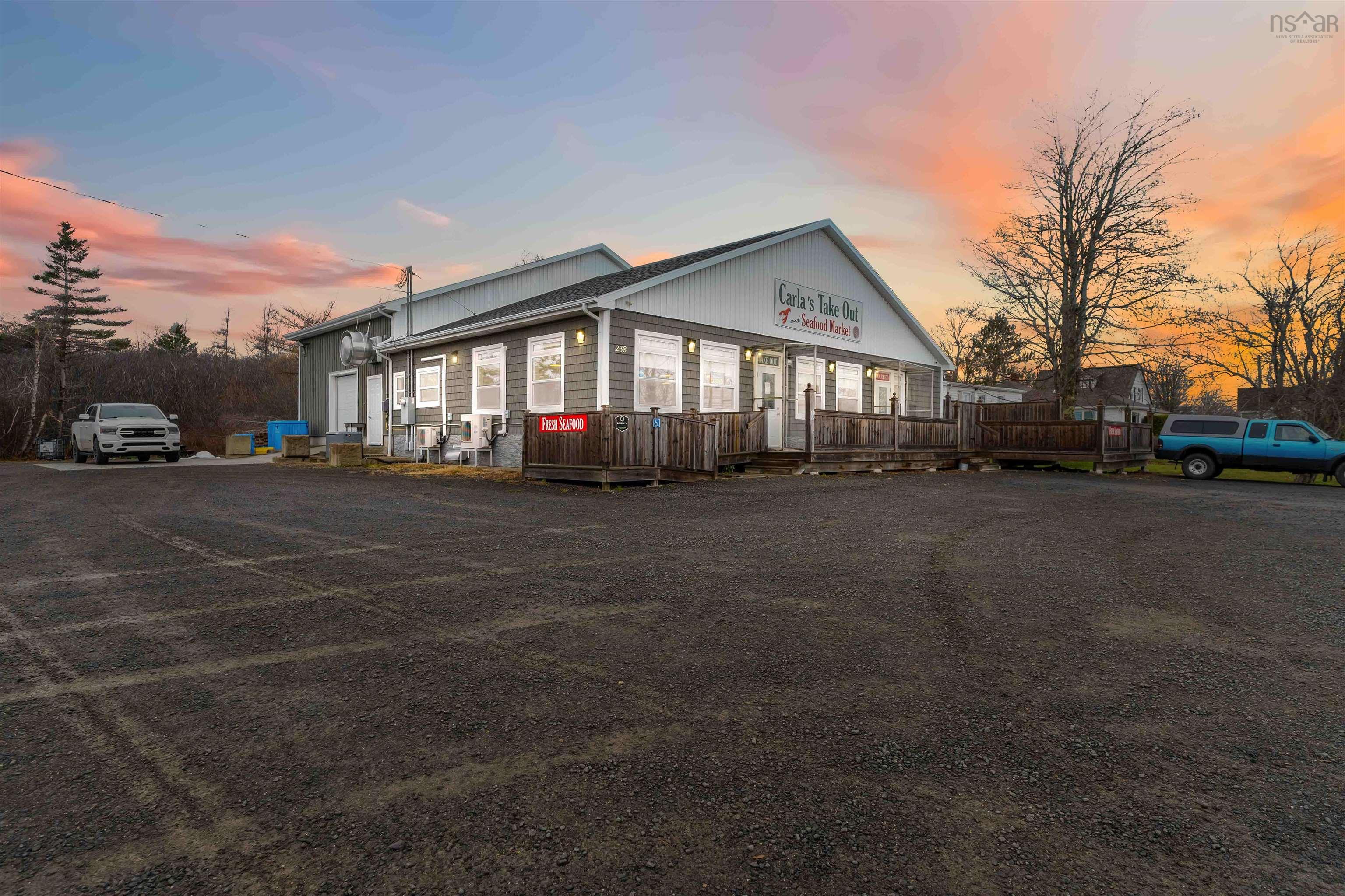 $950,000.00: 238 Highway 303, Conway