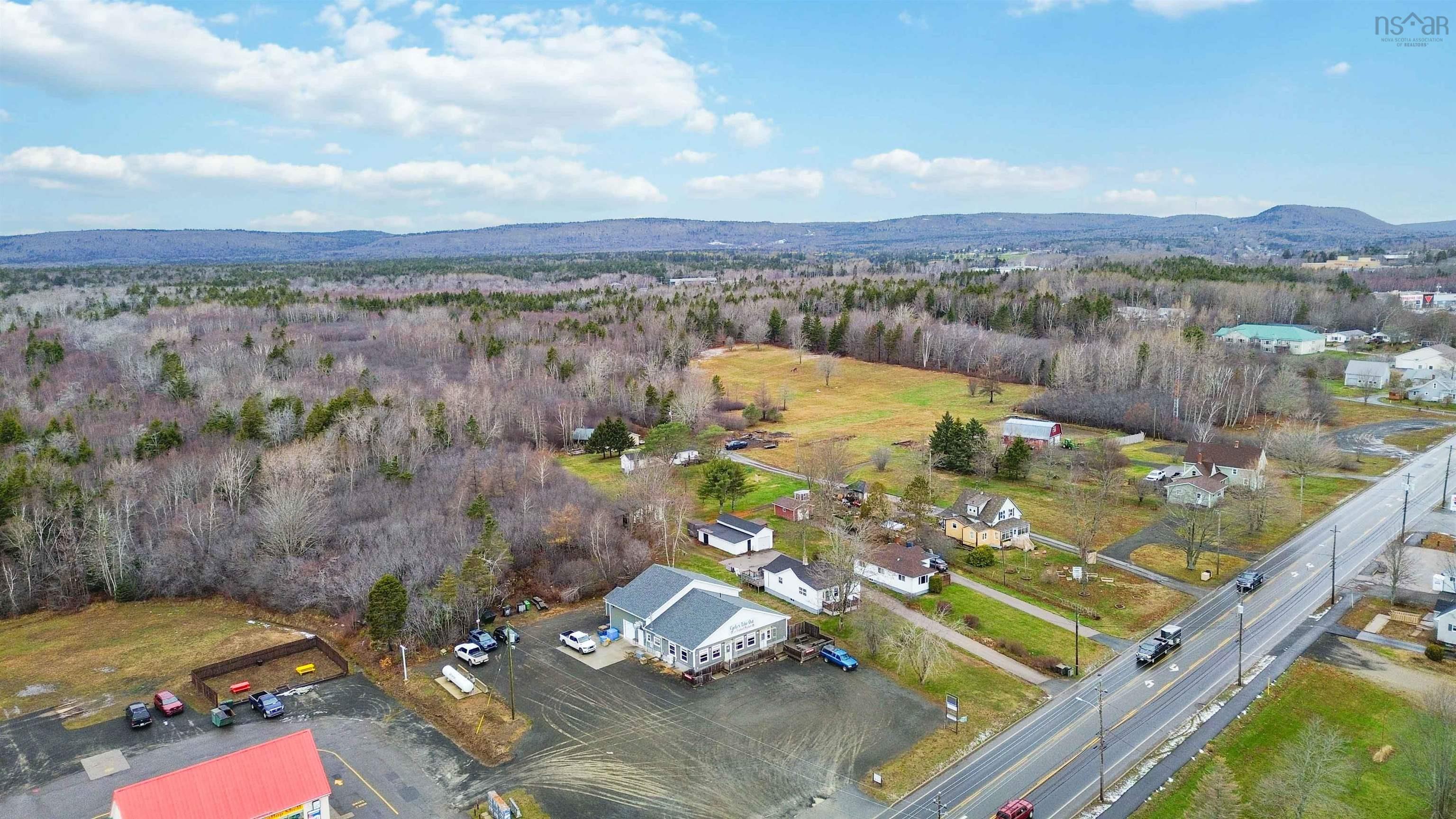 $950,000.00: 238 Highway 303, Conway