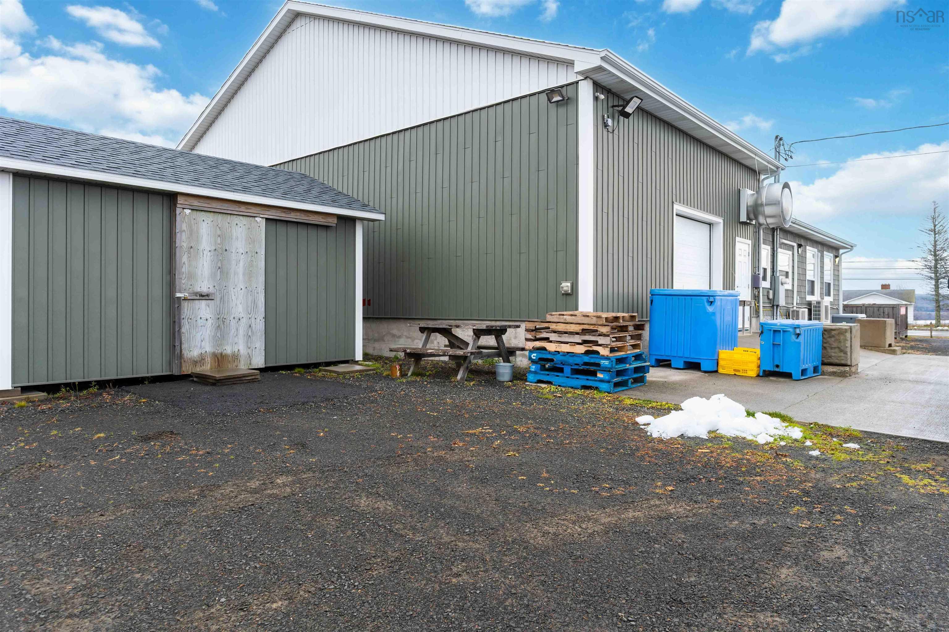 $950,000.00: 238 Highway 303, Conway