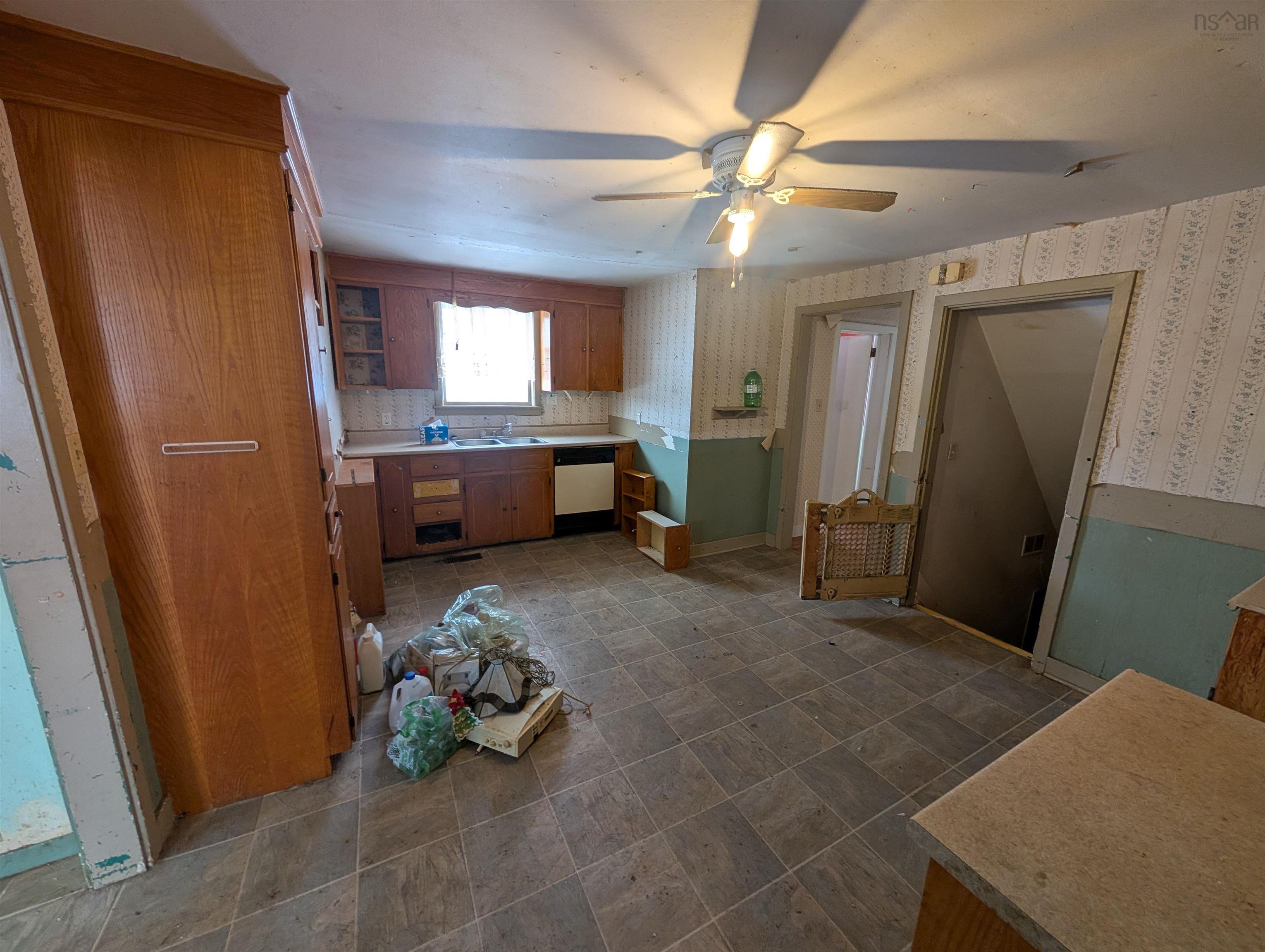 $155,000.00: 982 Pickering Lane, Greenwood