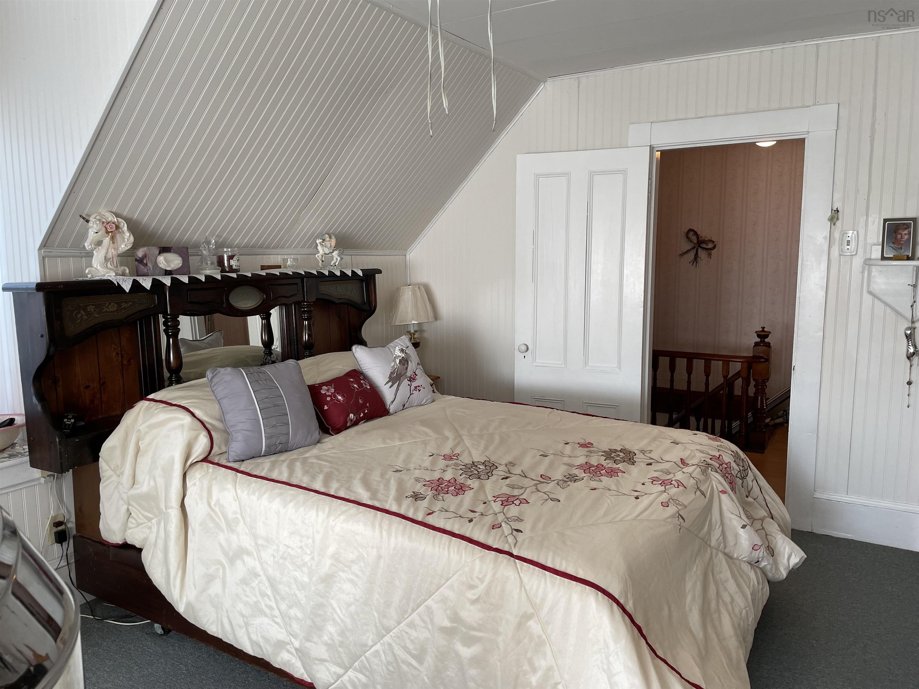 $549,900.00: 550 Lower Branch Road, Lower Branch