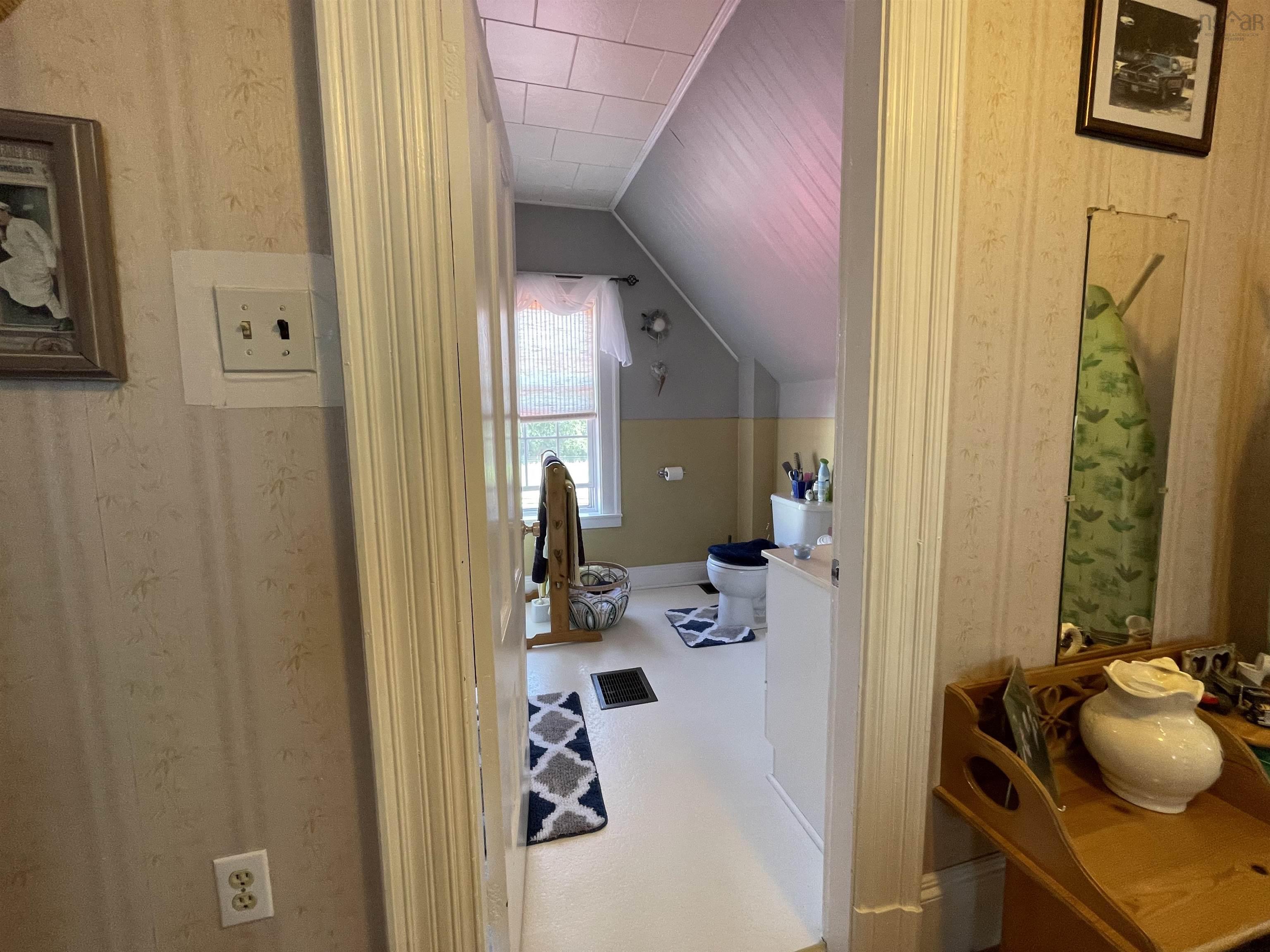 $549,900.00: 550 Lower Branch Road, Lower Branch