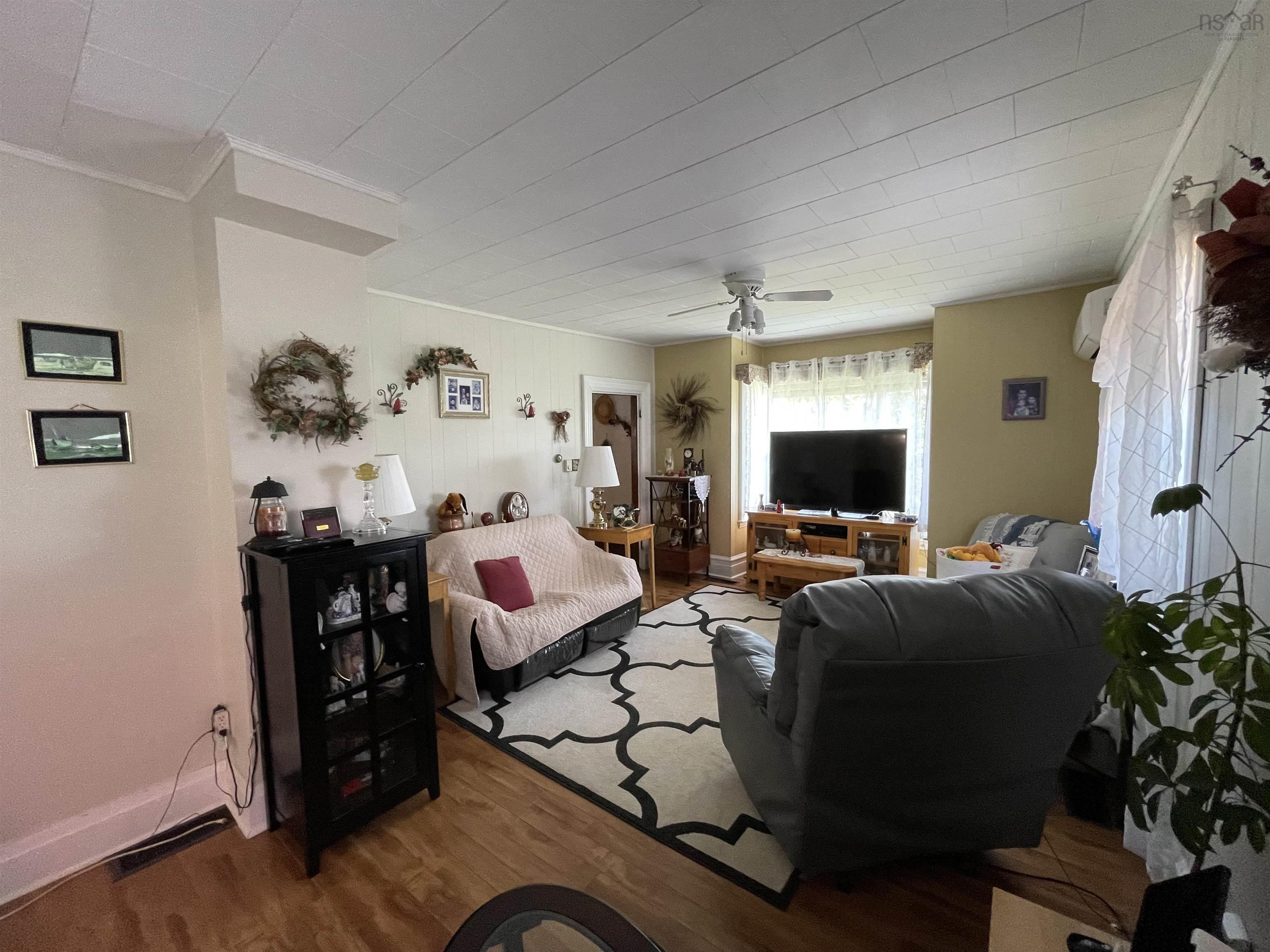 $549,900.00: 550 Lower Branch Road, Lower Branch