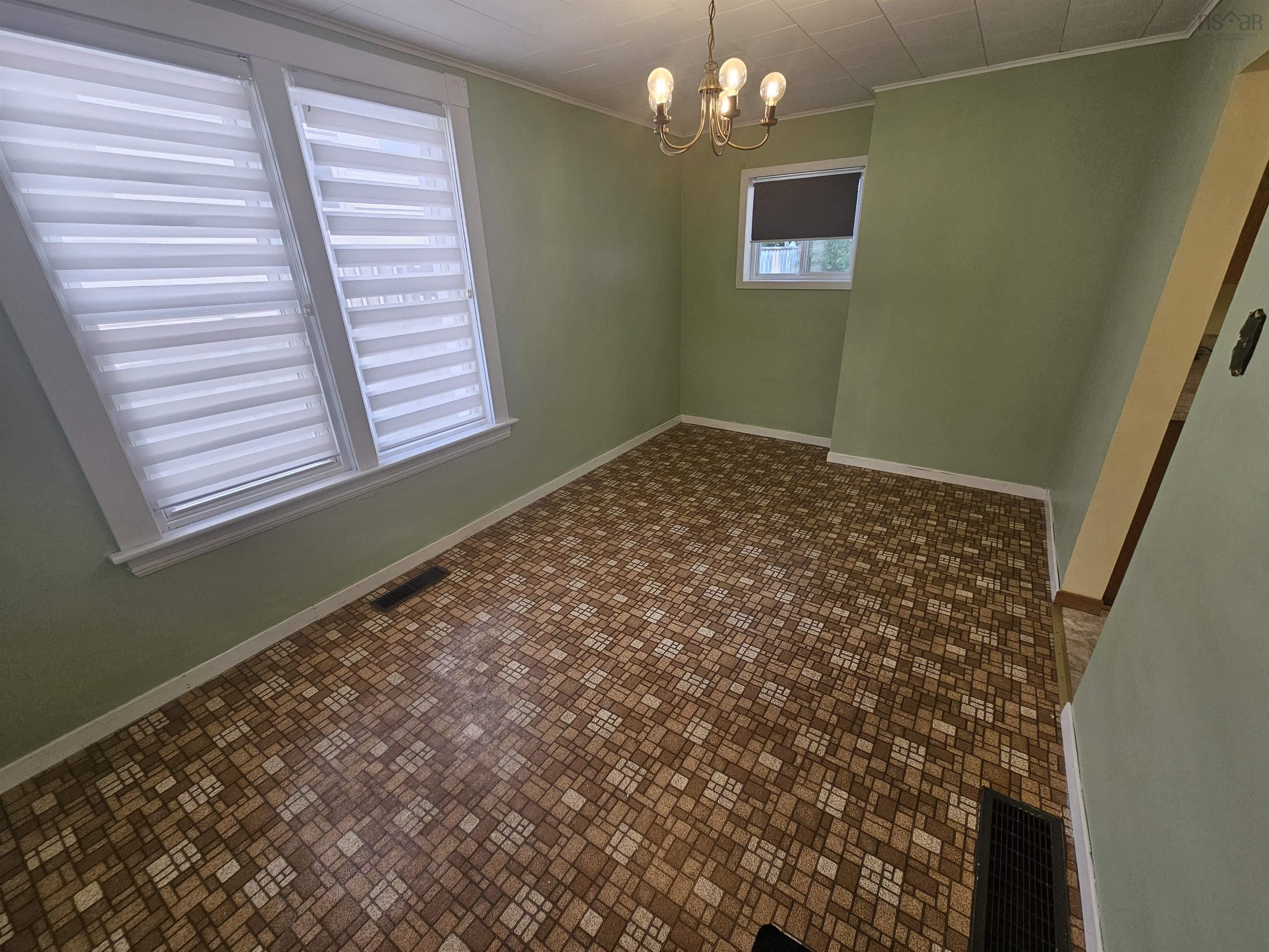 $189,900.00: 2 Dickey Street, Amherst