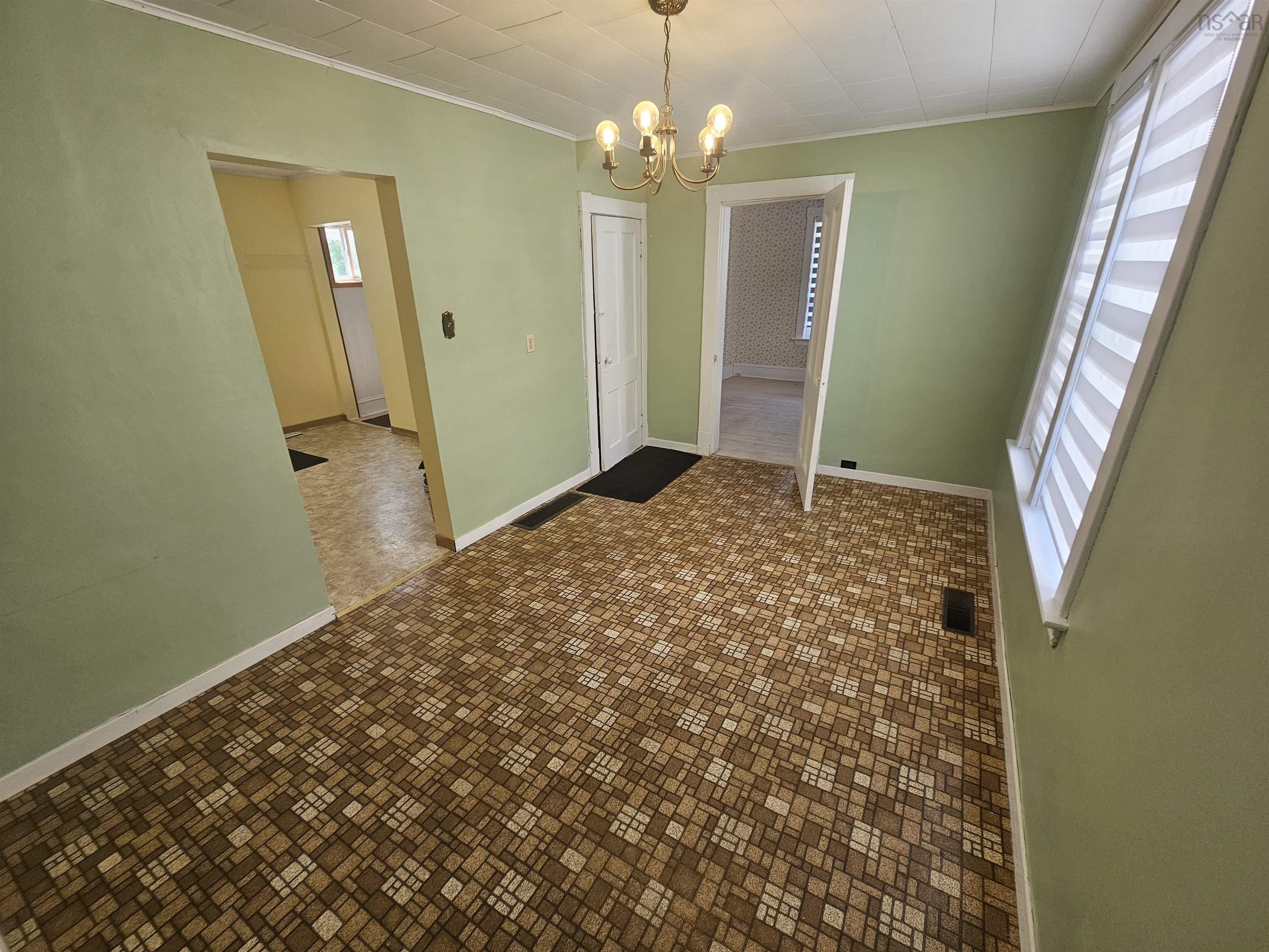 $189,900.00: 2 Dickey Street, Amherst