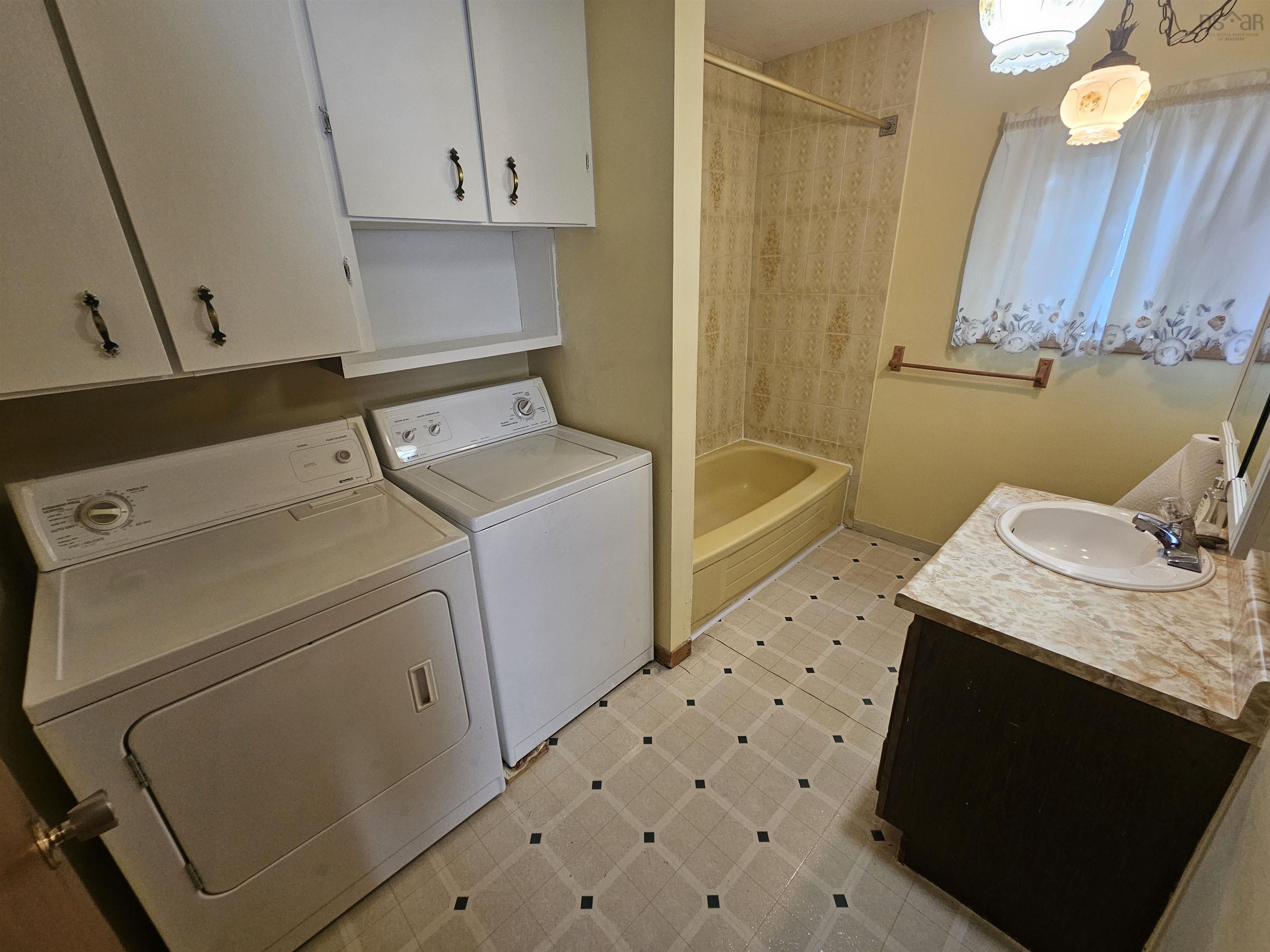 $189,900.00: 2 Dickey Street, Amherst