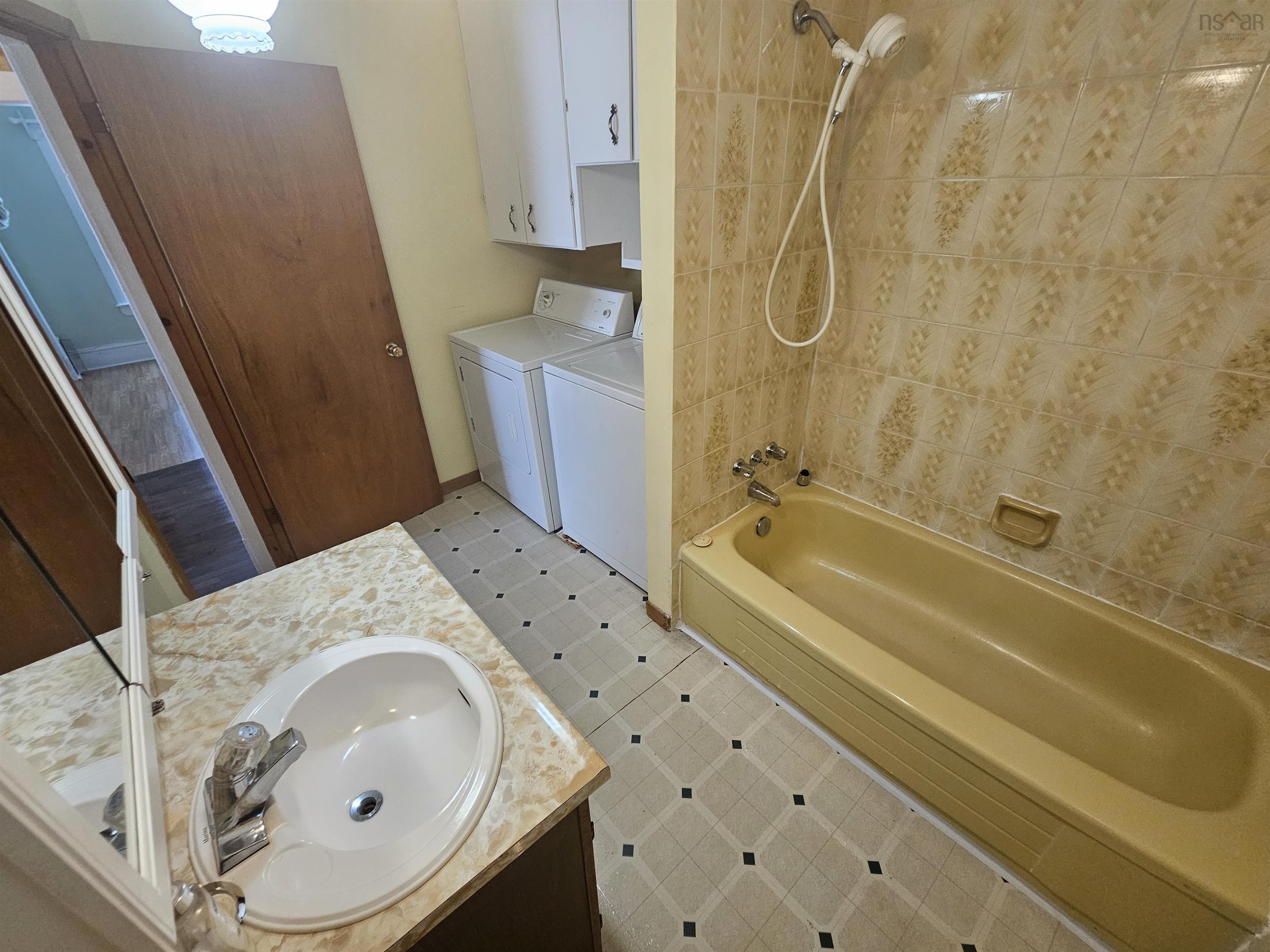 $189,900.00: 2 Dickey Street, Amherst