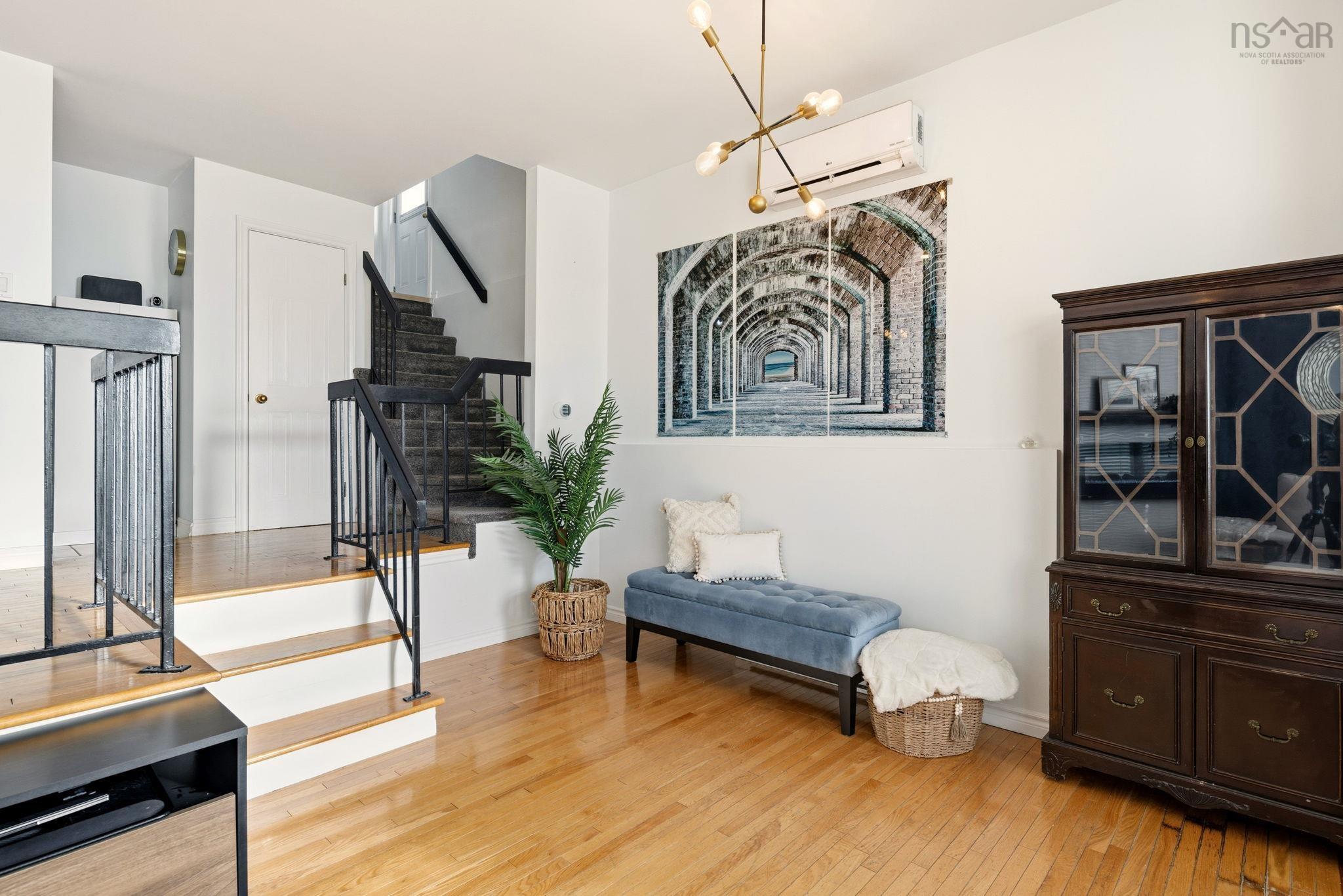 $439,900.00: 12 77 Collins Grove, Dartmouth