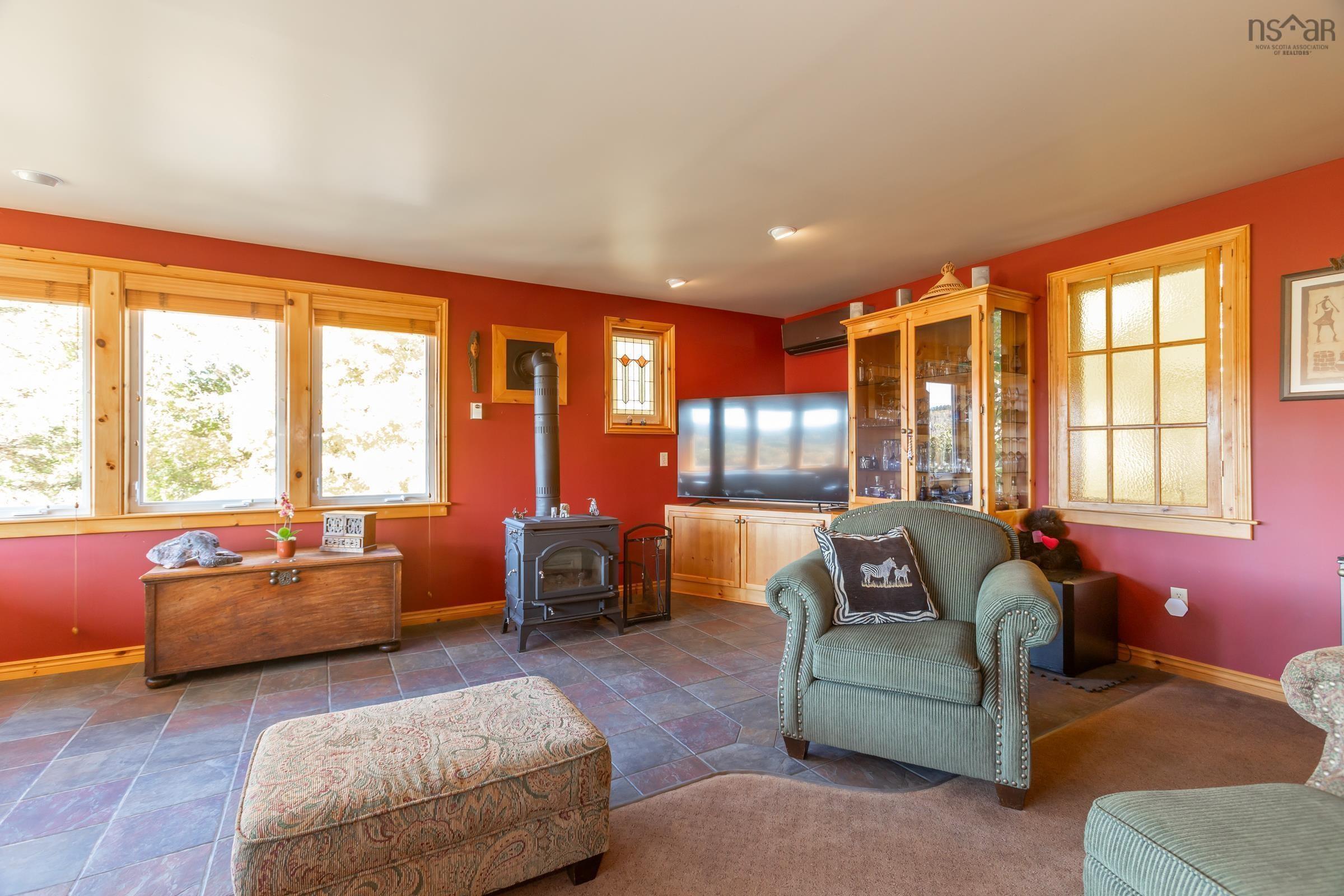 $899,000.00: 481 Chute Road, Bear River