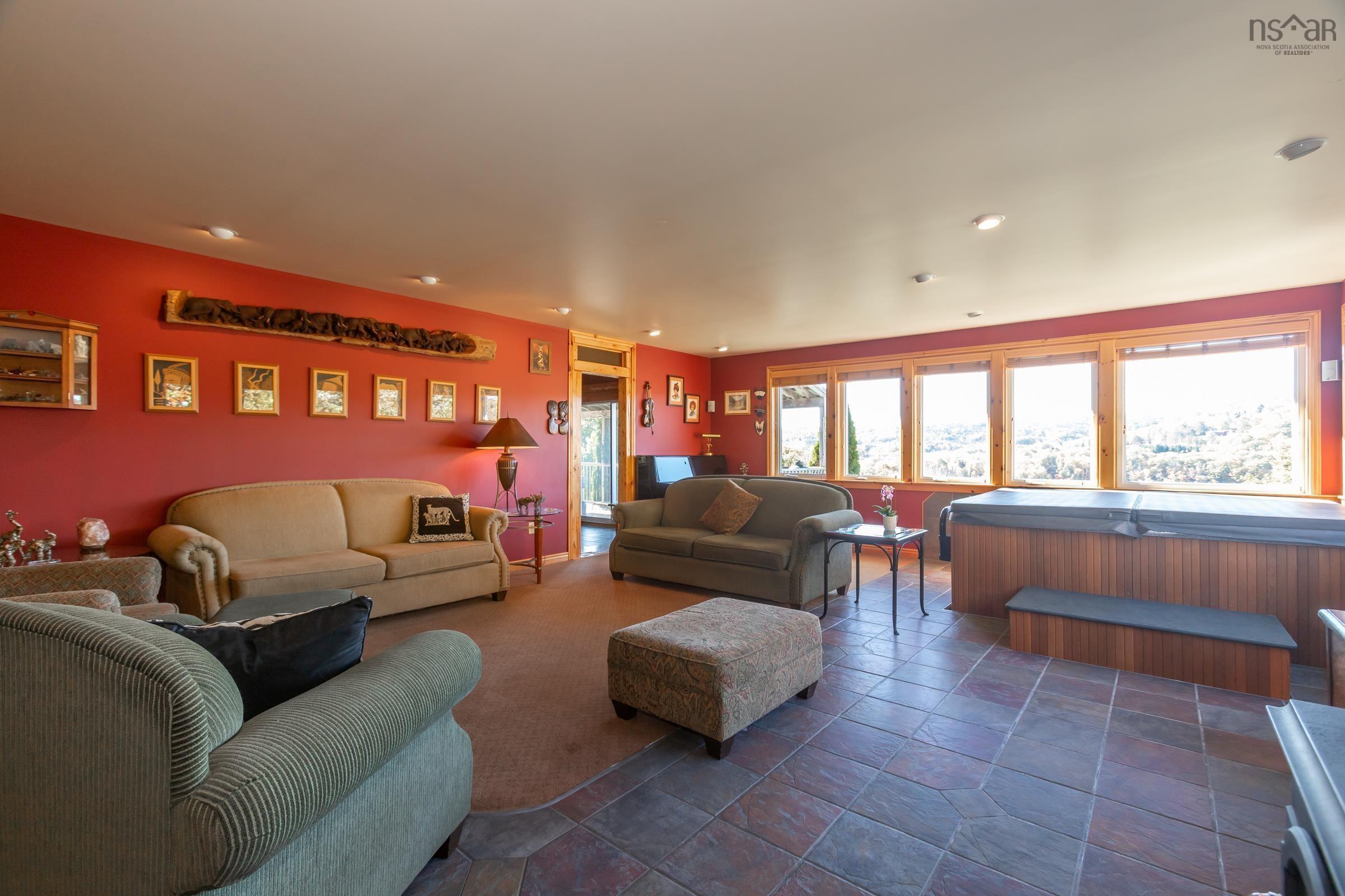 $899,000.00: 481 Chute Road, Bear River