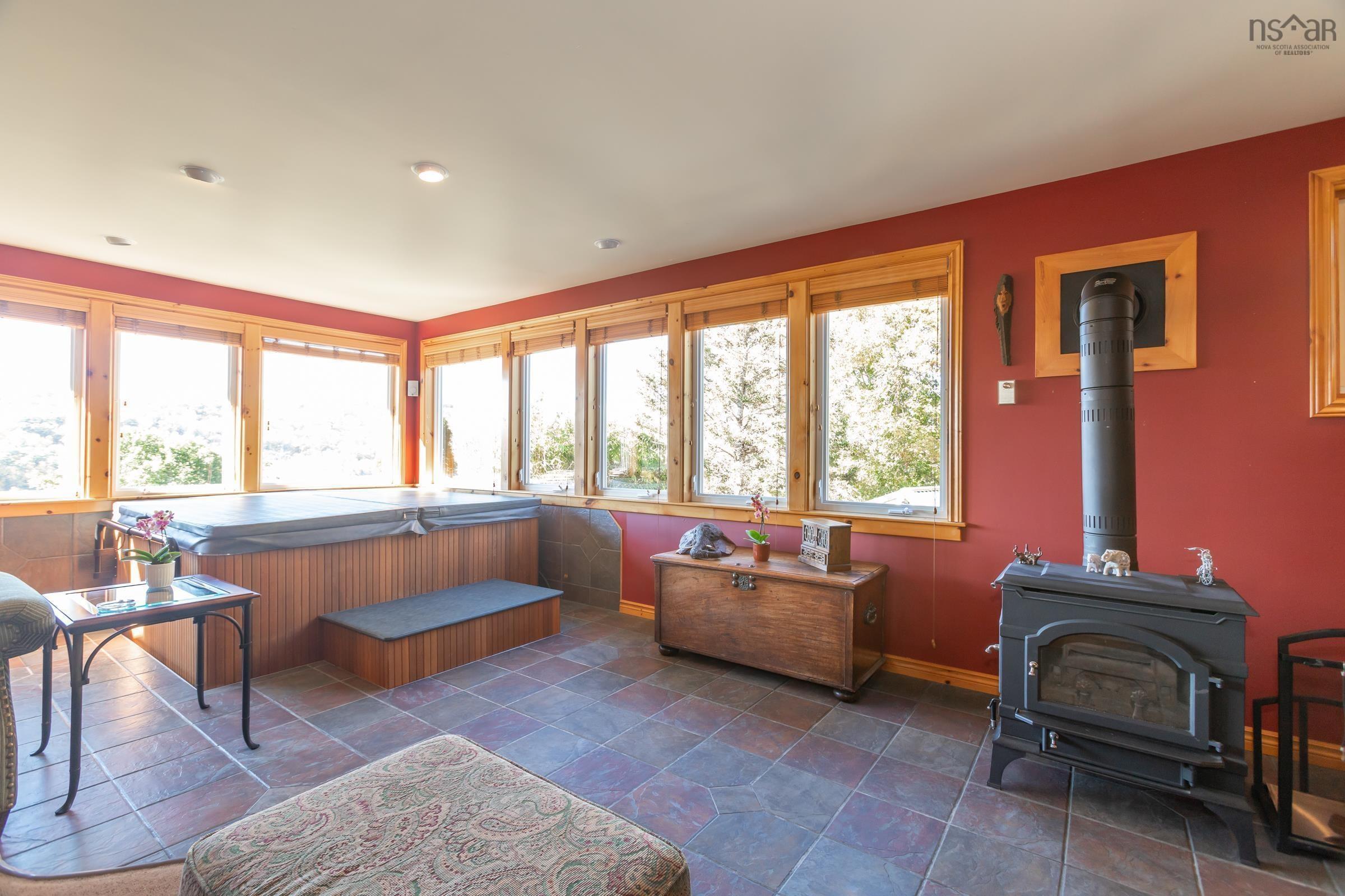 $899,000.00: 481 Chute Road, Bear River