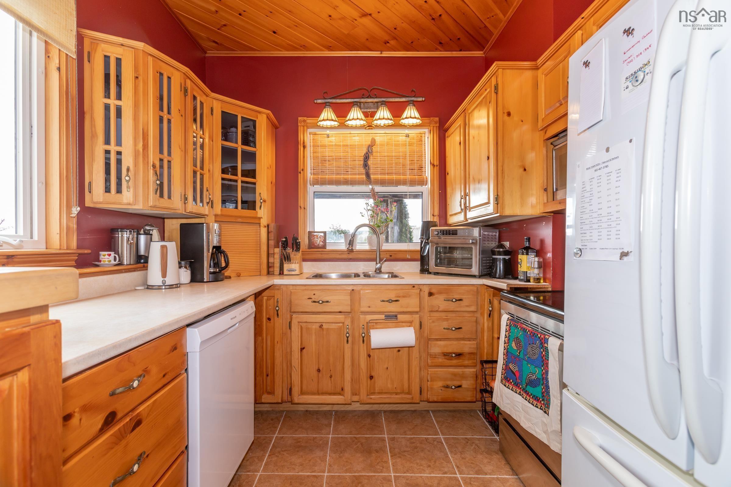 $899,000.00: 481 Chute Road, Bear River