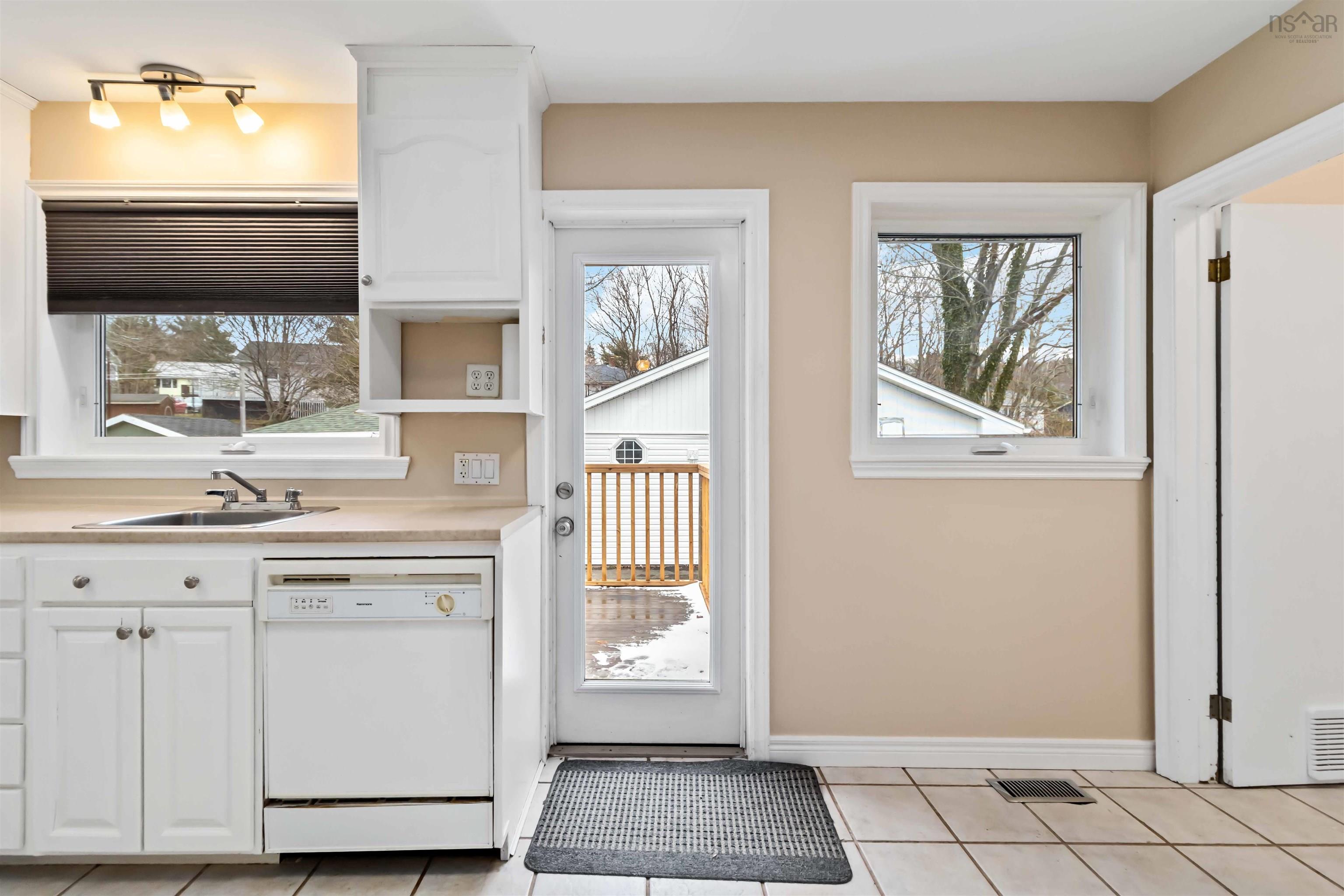 $624,900.00: 16 Pauline Crescent, Dartmouth