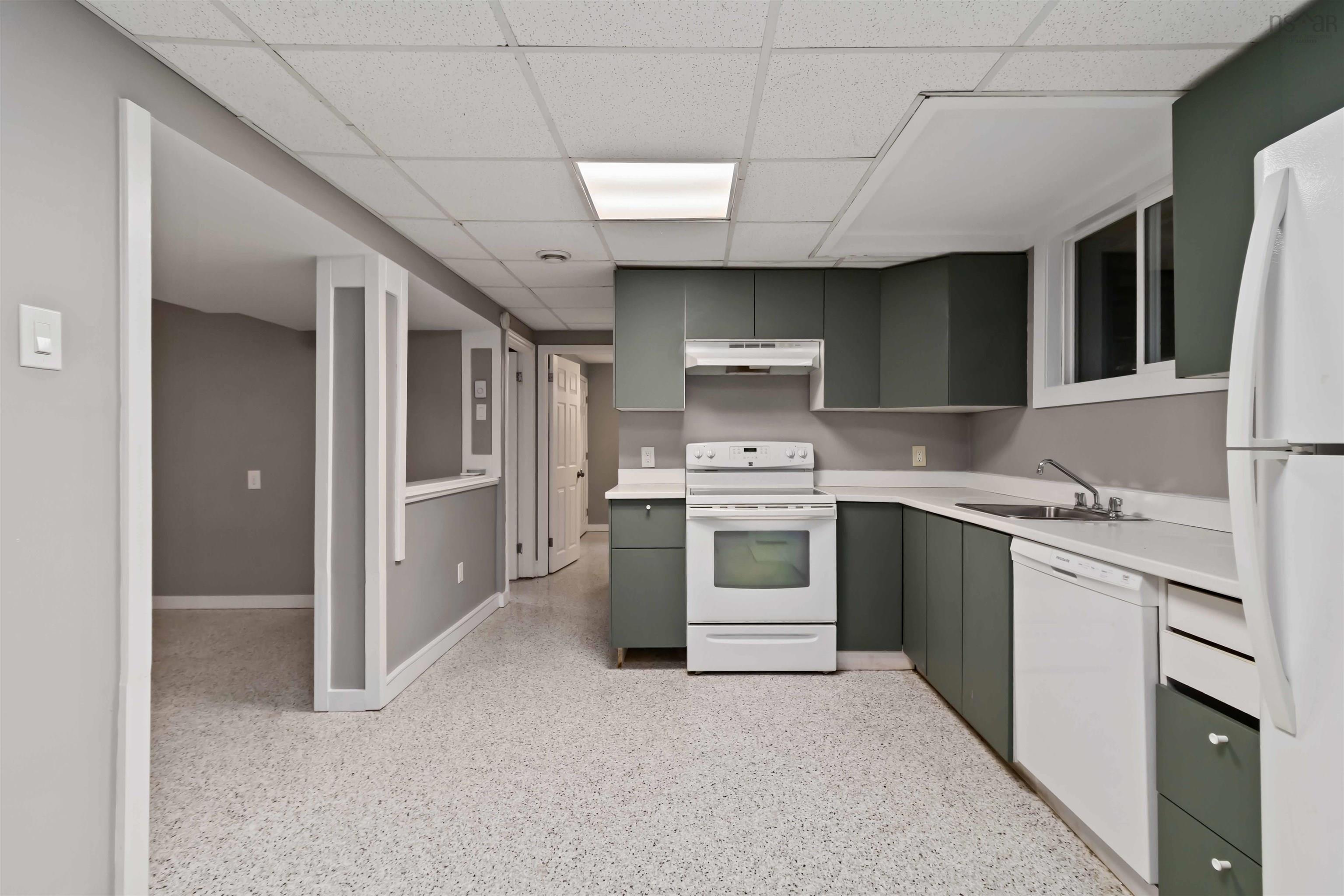 $624,900.00: 16 Pauline Crescent, Dartmouth