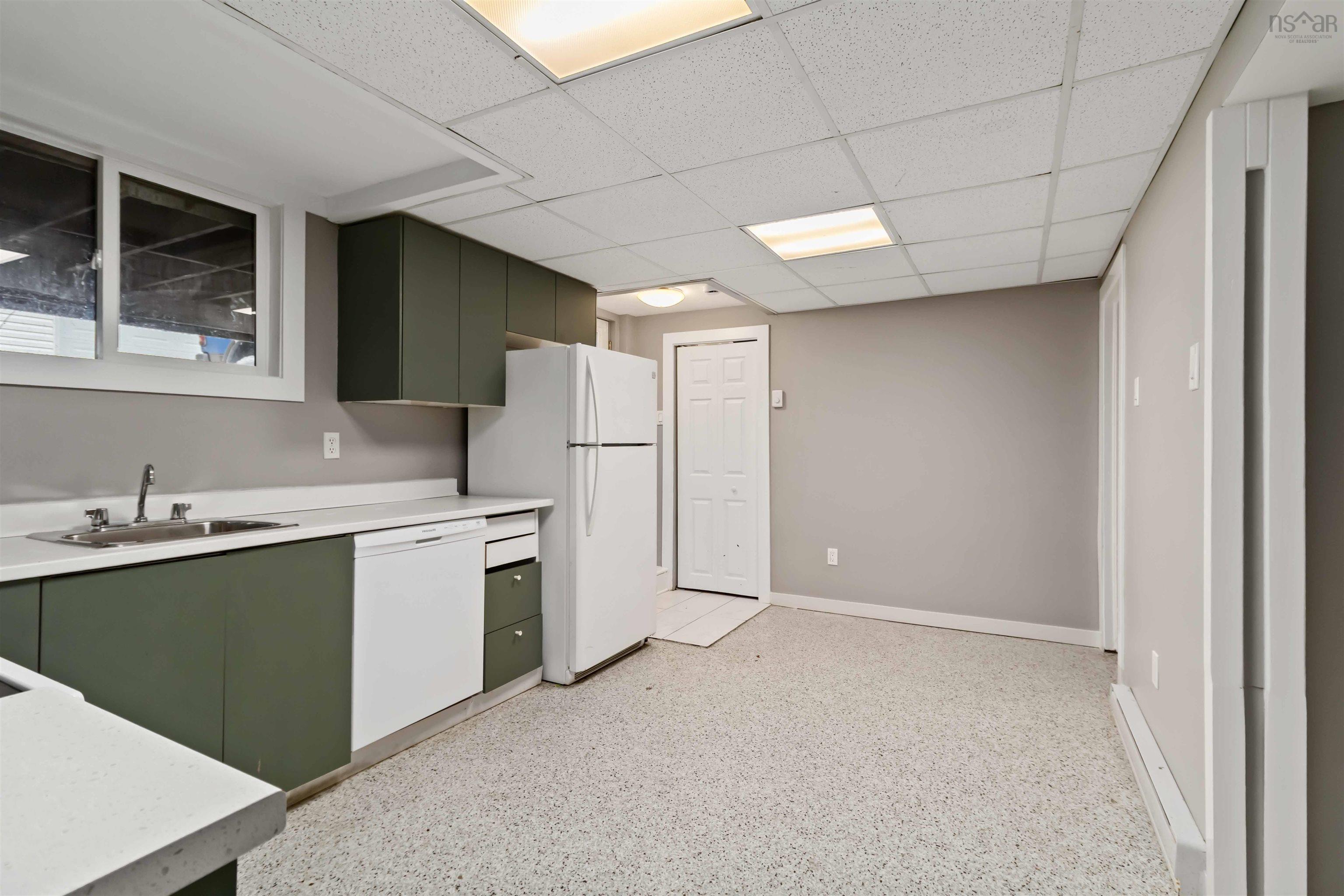 $624,900.00: 16 Pauline Crescent, Dartmouth