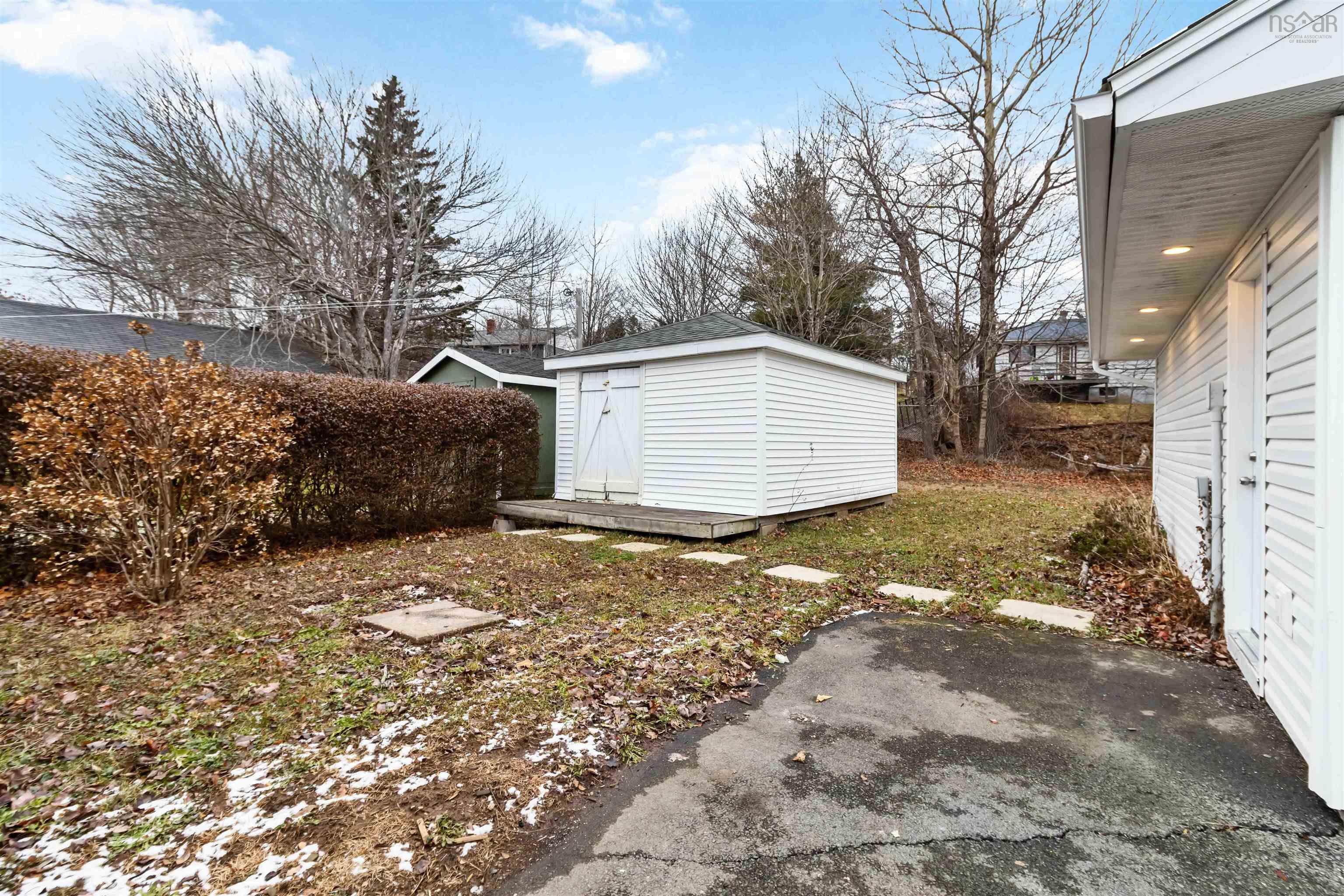 $624,900.00: 16 Pauline Crescent, Dartmouth