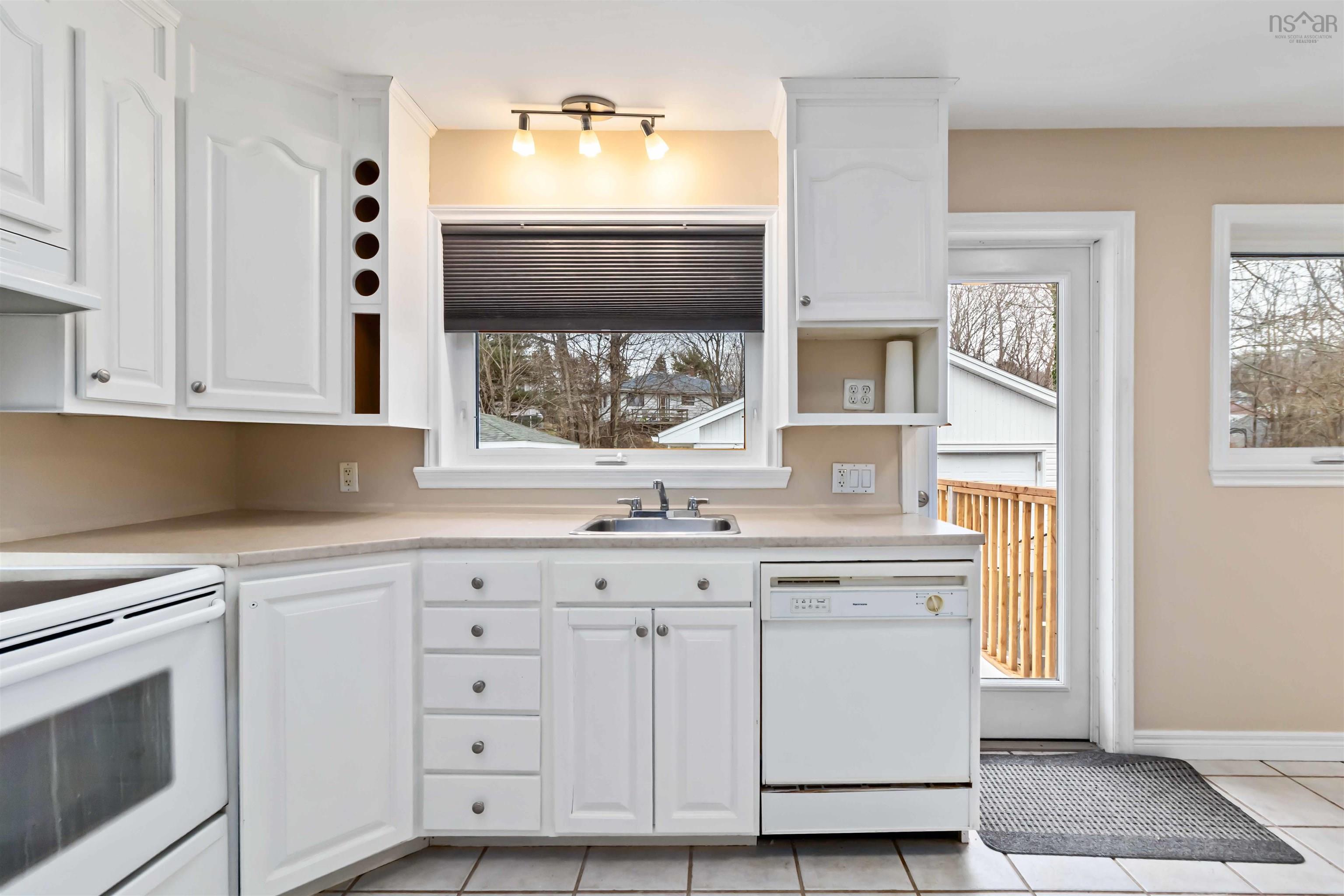 $624,900.00: 16 Pauline Crescent, Dartmouth