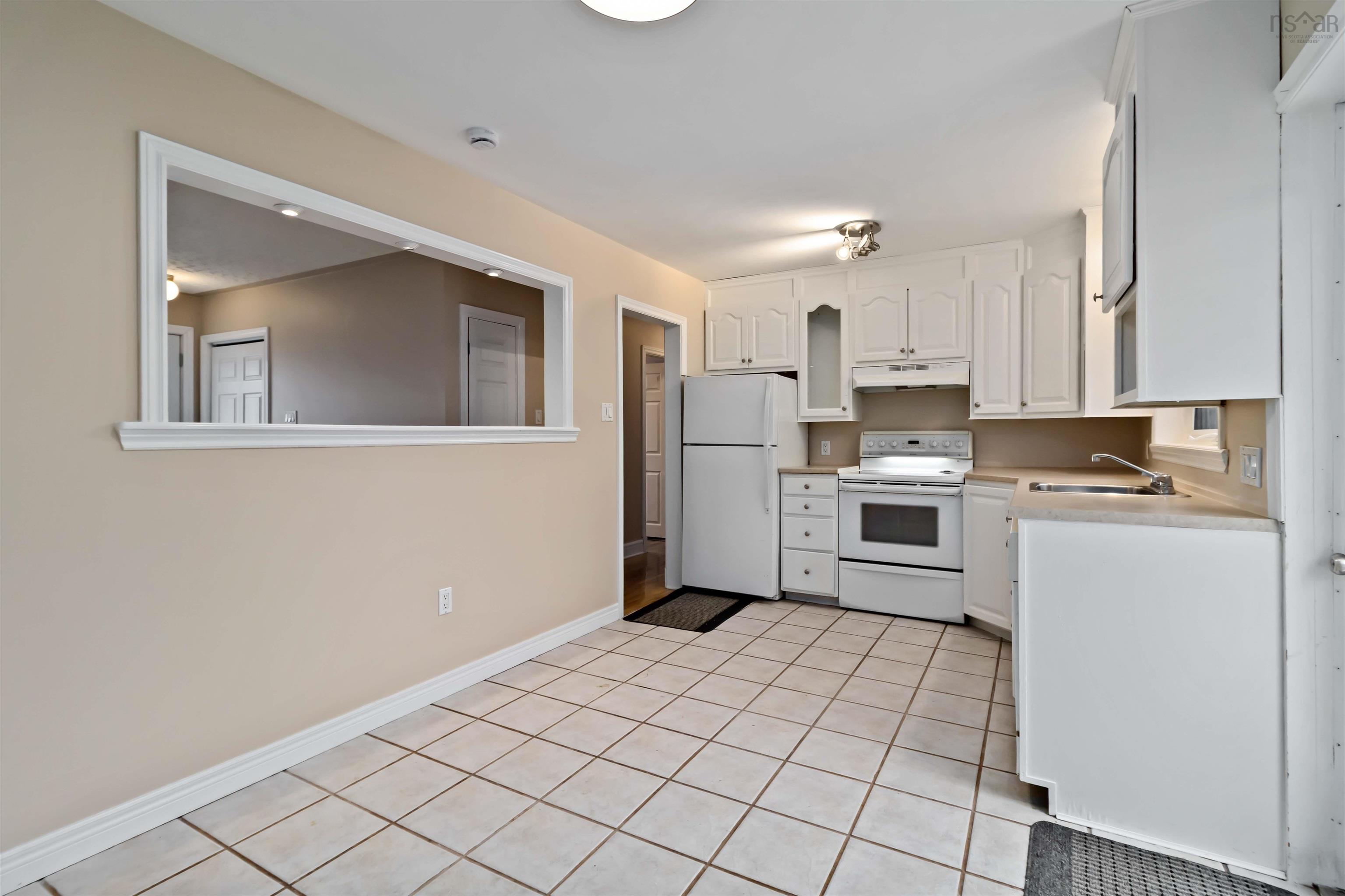 $624,900.00: 16 Pauline Crescent, Dartmouth