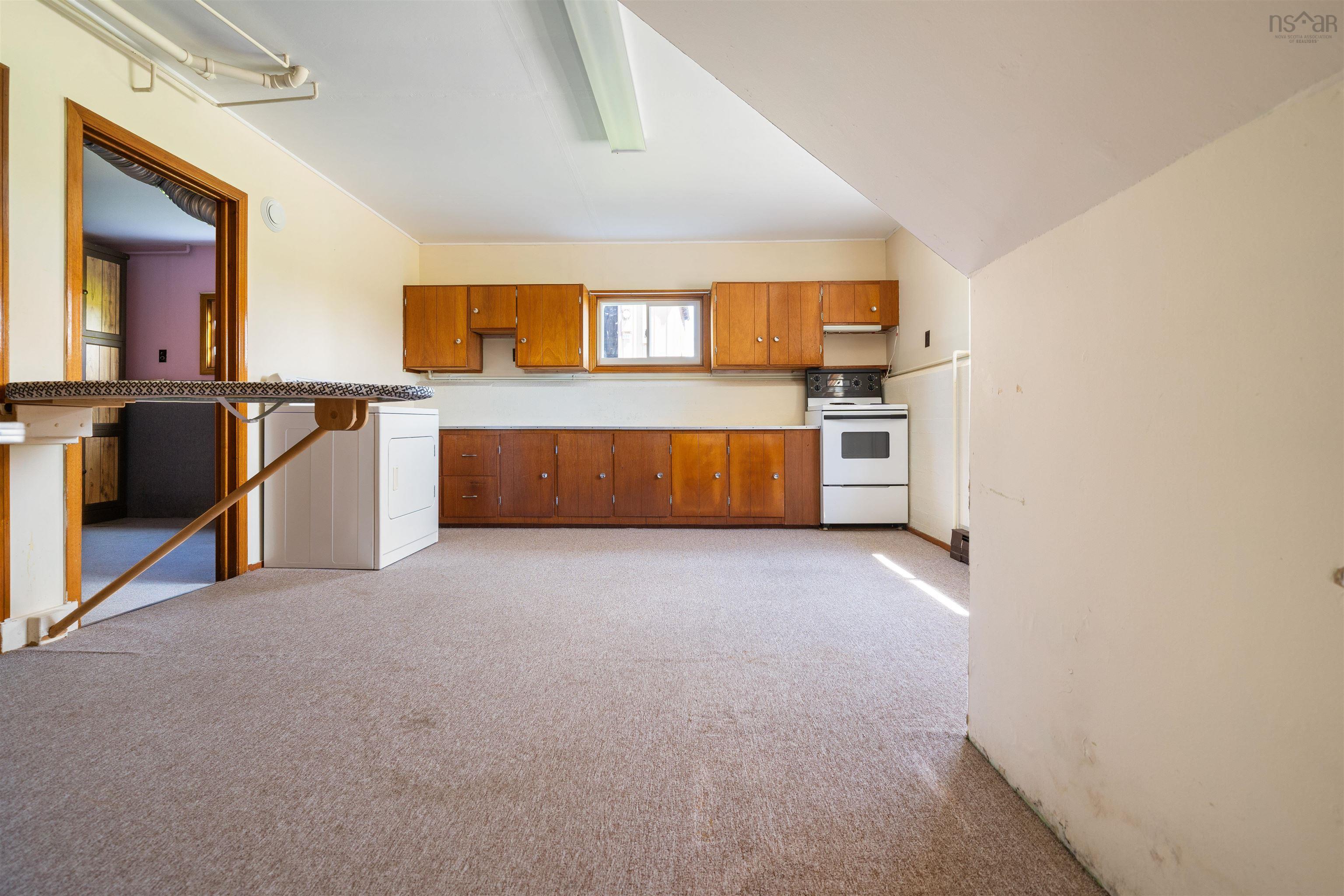 $329,900.00: 571 Burntcoat Road, Burntcoat