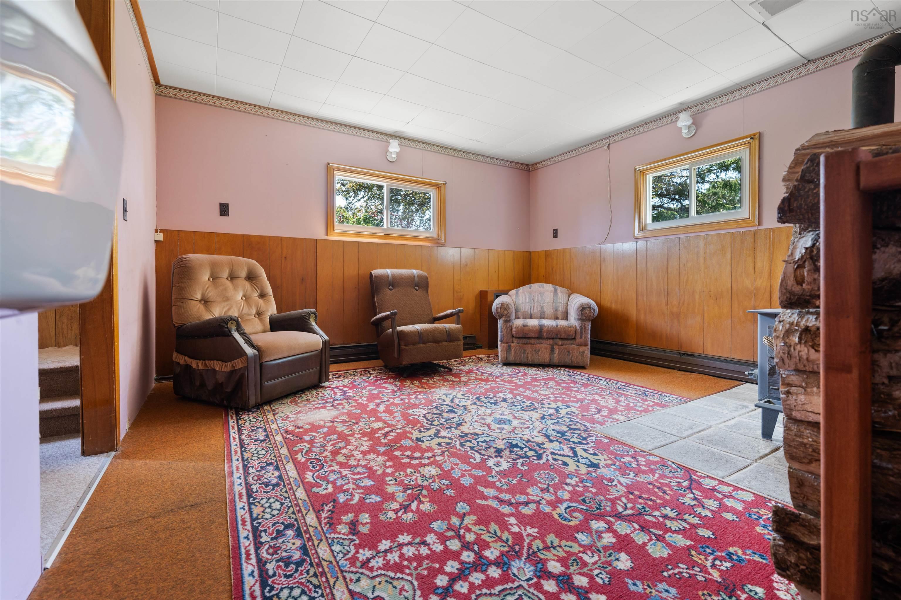 $329,900.00: 571 Burntcoat Road, Burntcoat