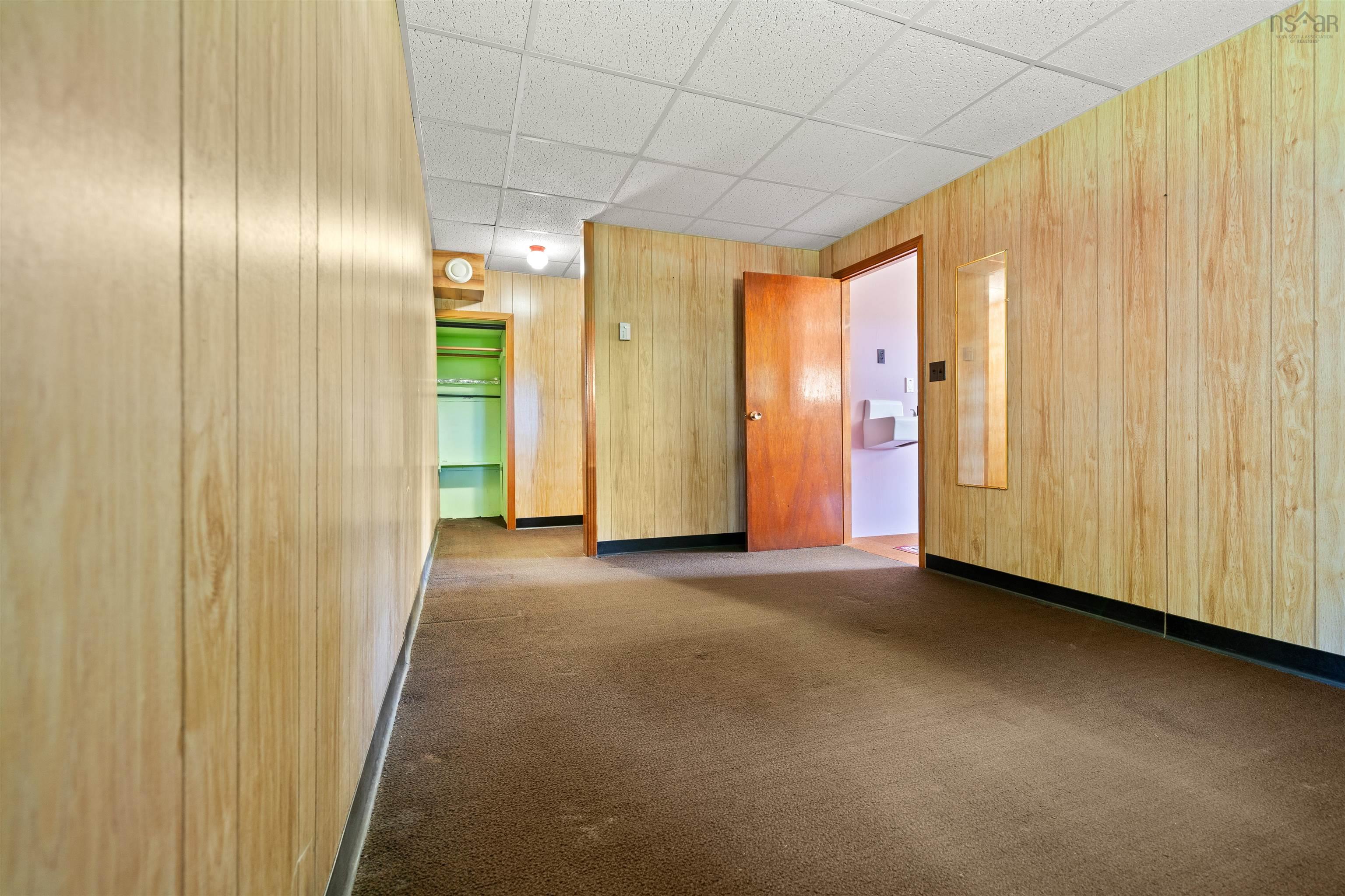 $329,900.00: 571 Burntcoat Road, Burntcoat