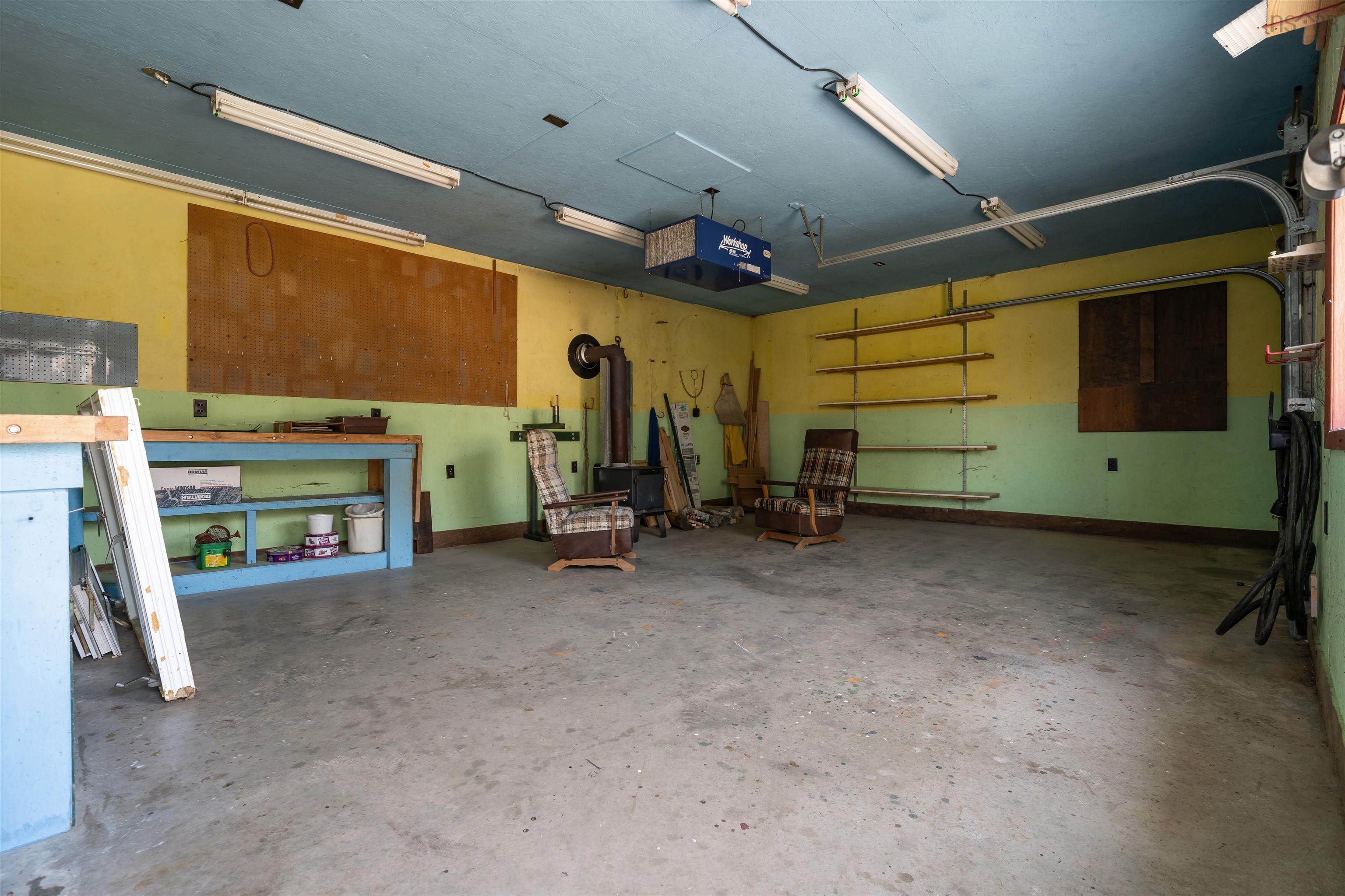 $329,900.00: 571 Burntcoat Road, Burntcoat