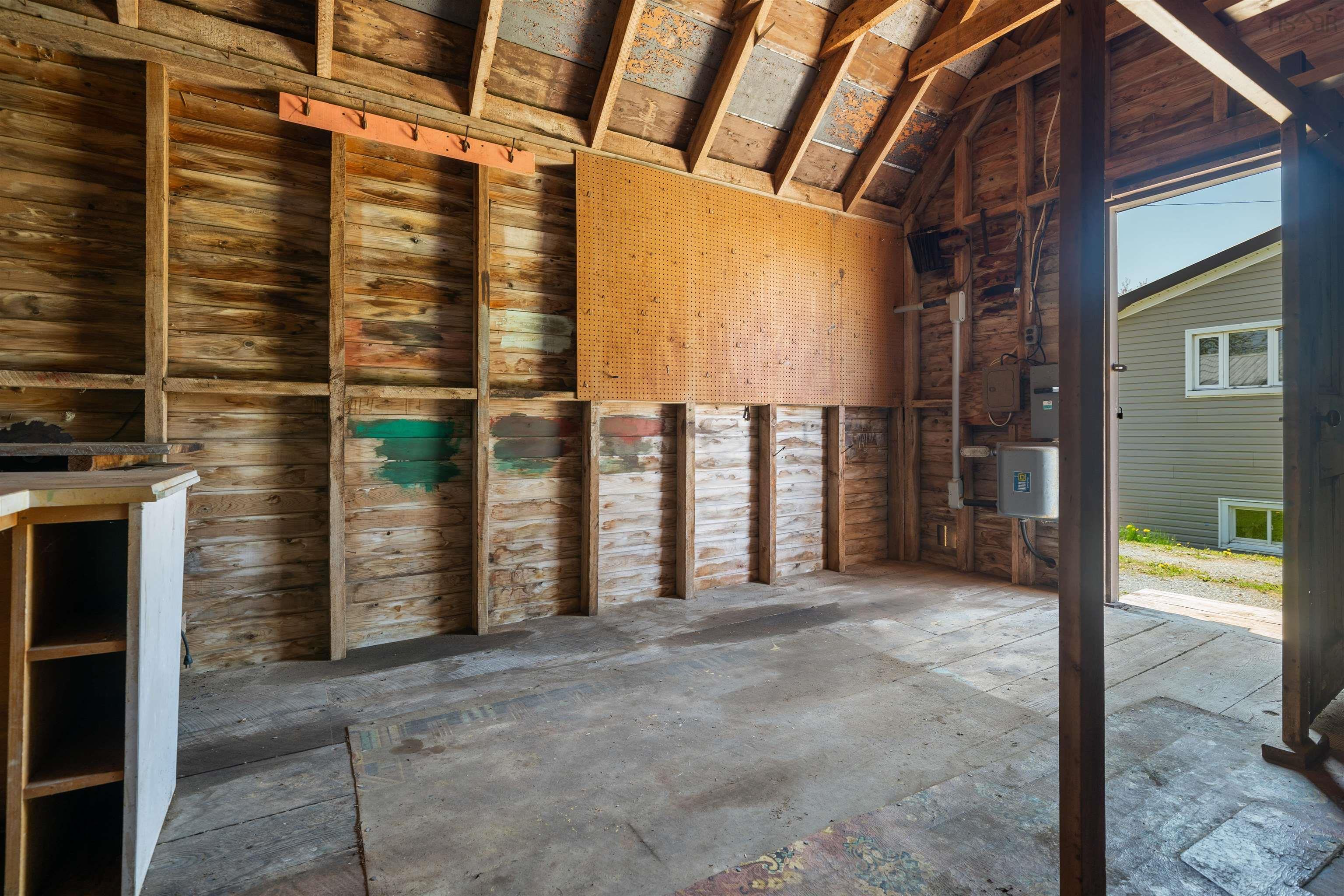 $329,900.00: 571 Burntcoat Road, Burntcoat