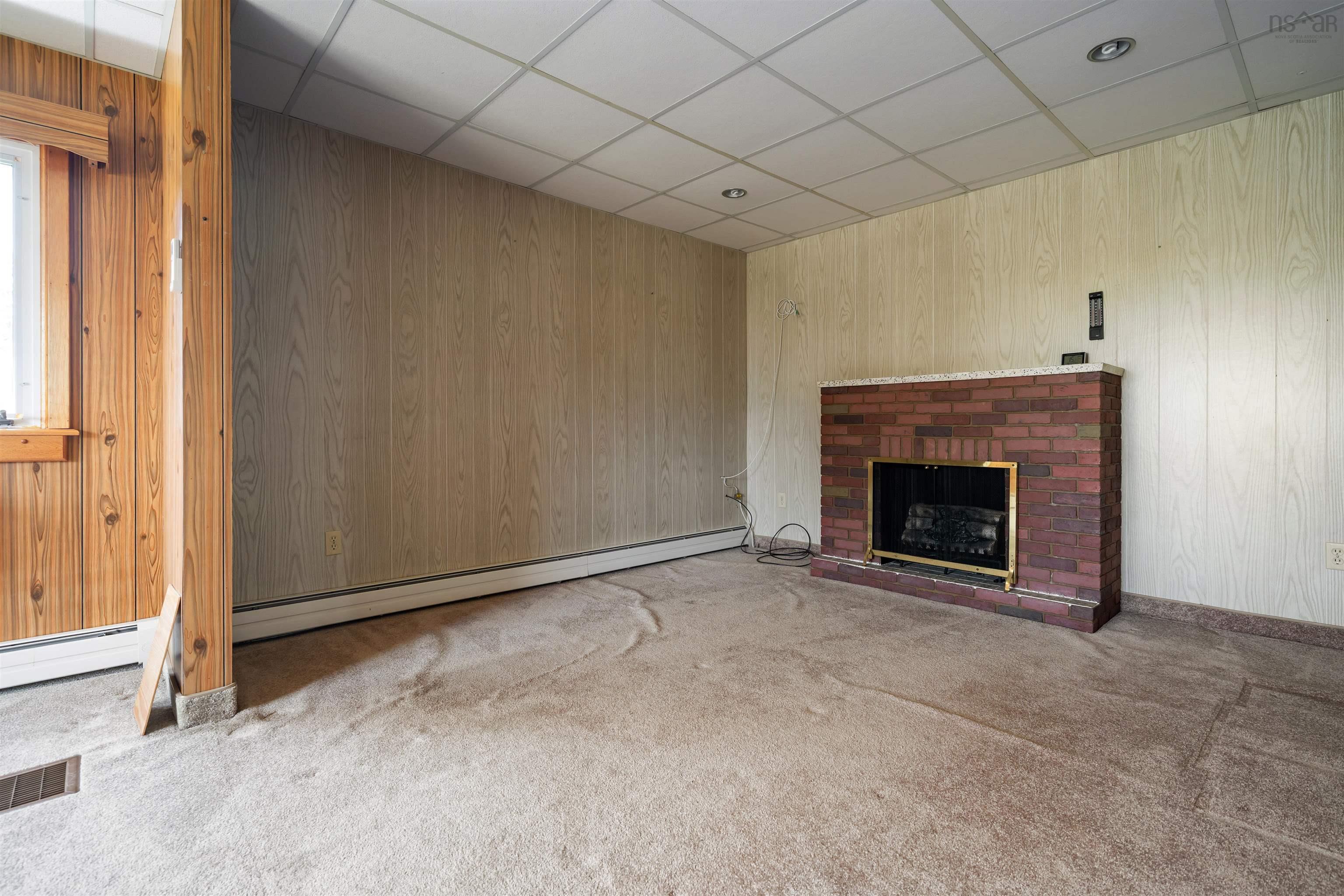 $329,900.00: 571 Burntcoat Road, Burntcoat