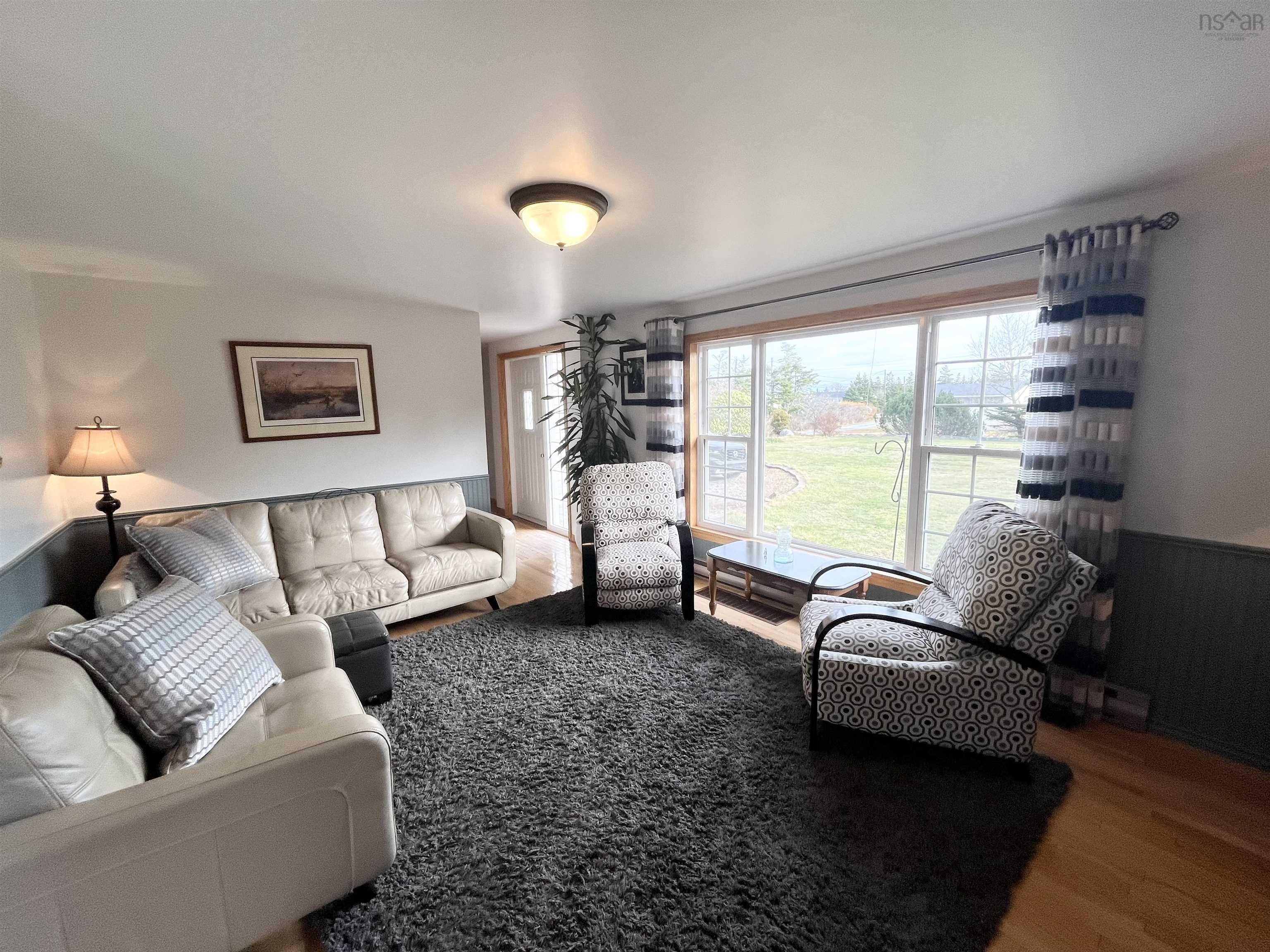 $410,000.00: 472 Centreville South Side Road, South Side