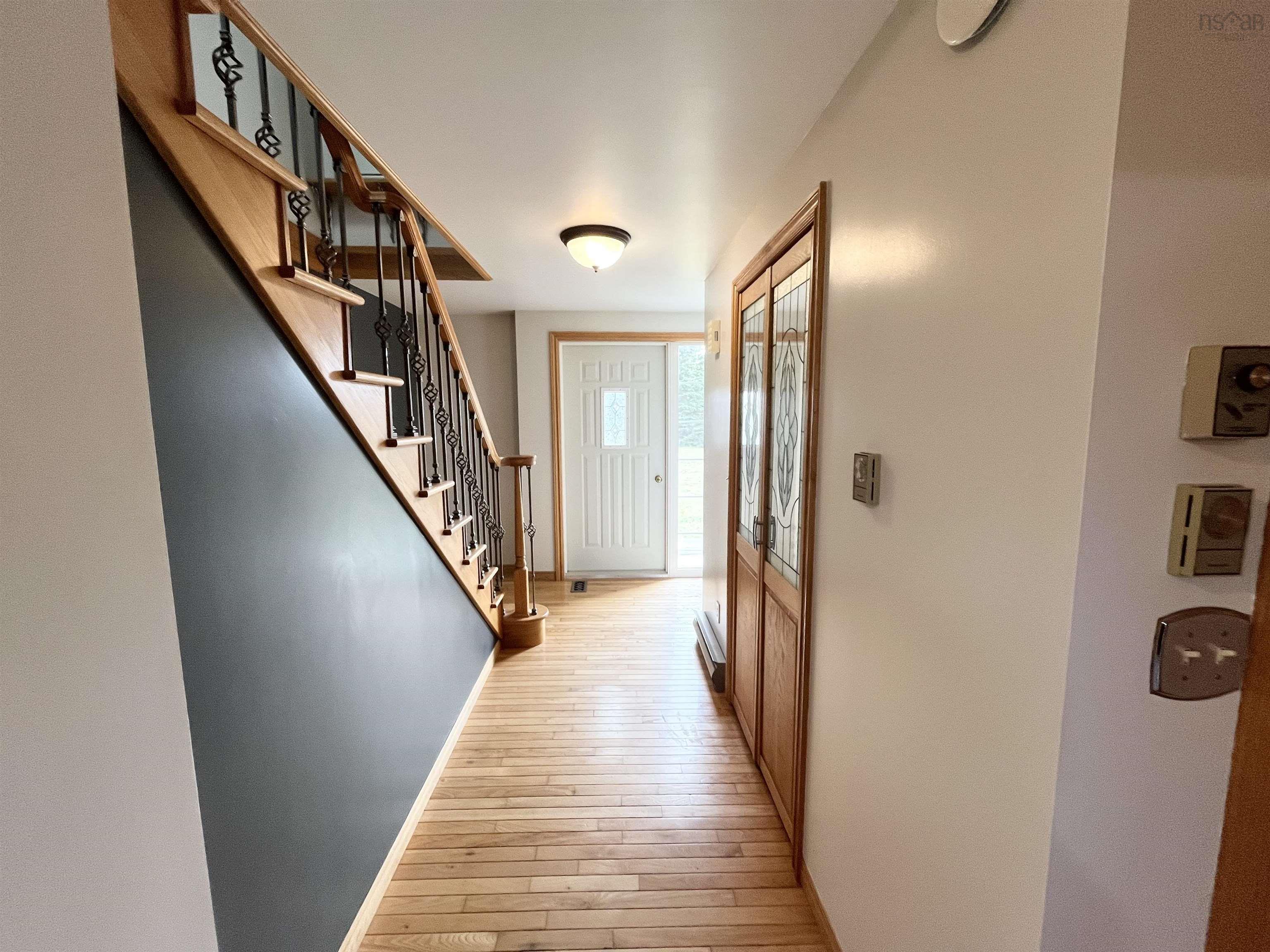 $410,000.00: 472 Centreville South Side Road, South Side