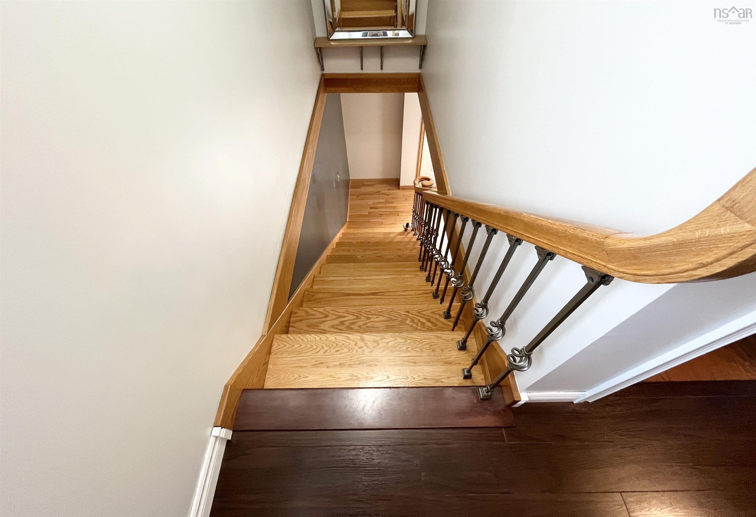 $410,000.00: 472 Centreville South Side Road, South Side