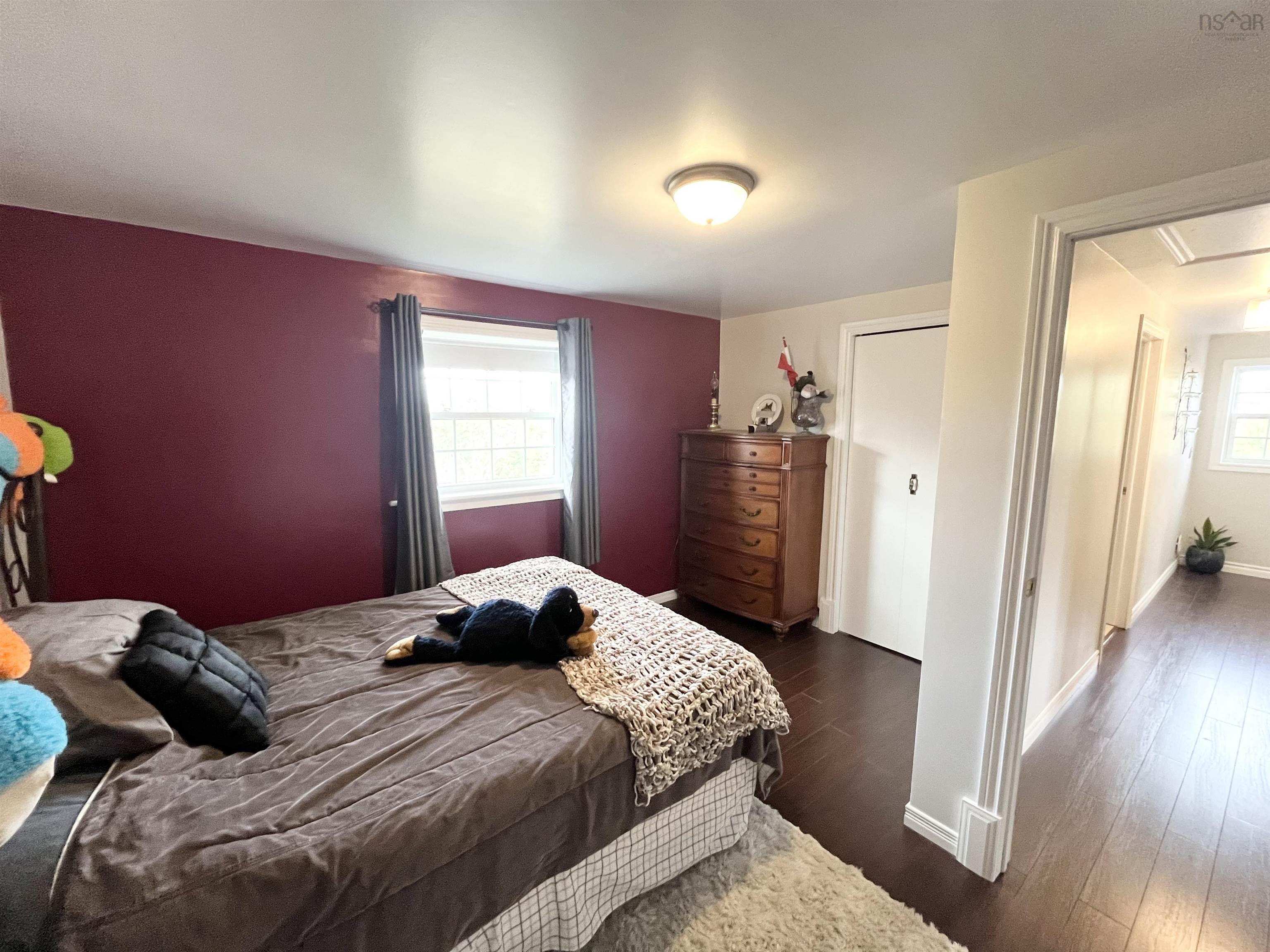 $410,000.00: 472 Centreville South Side Road, South Side