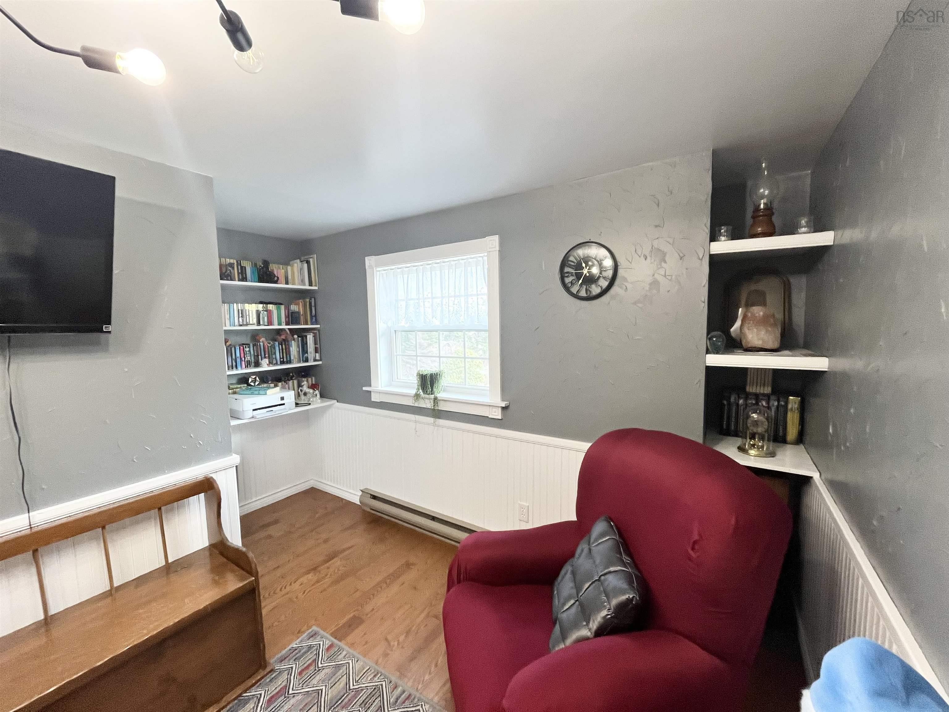 $410,000.00: 472 Centreville South Side Road, South Side