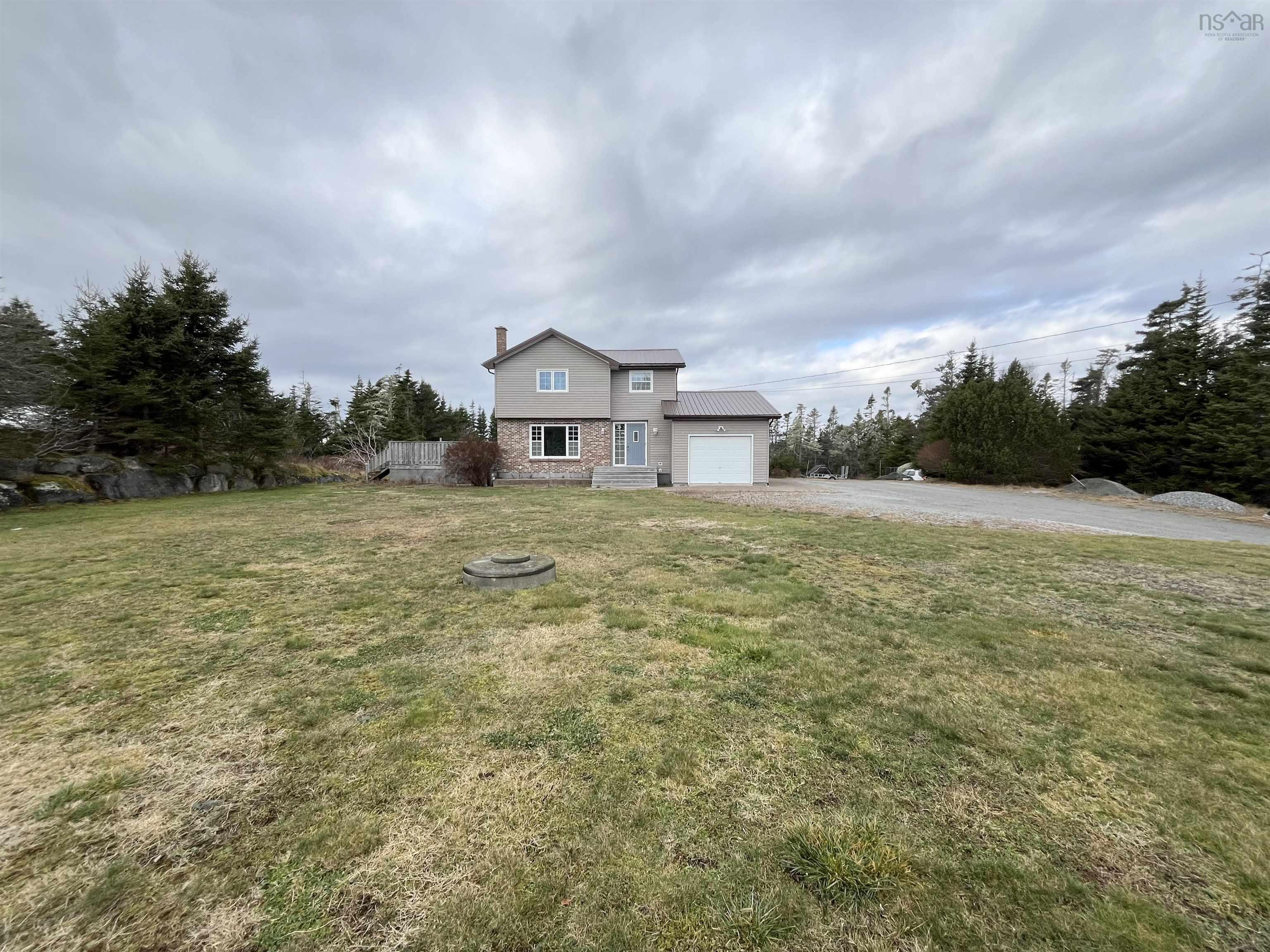 $410,000.00: 472 Centreville South Side Road, South Side