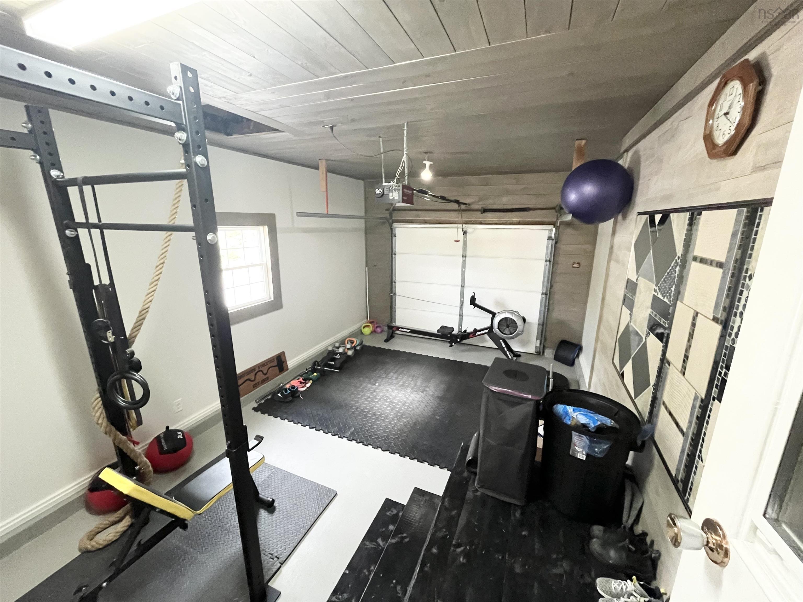 $410,000.00: 472 Centreville South Side Road, South Side