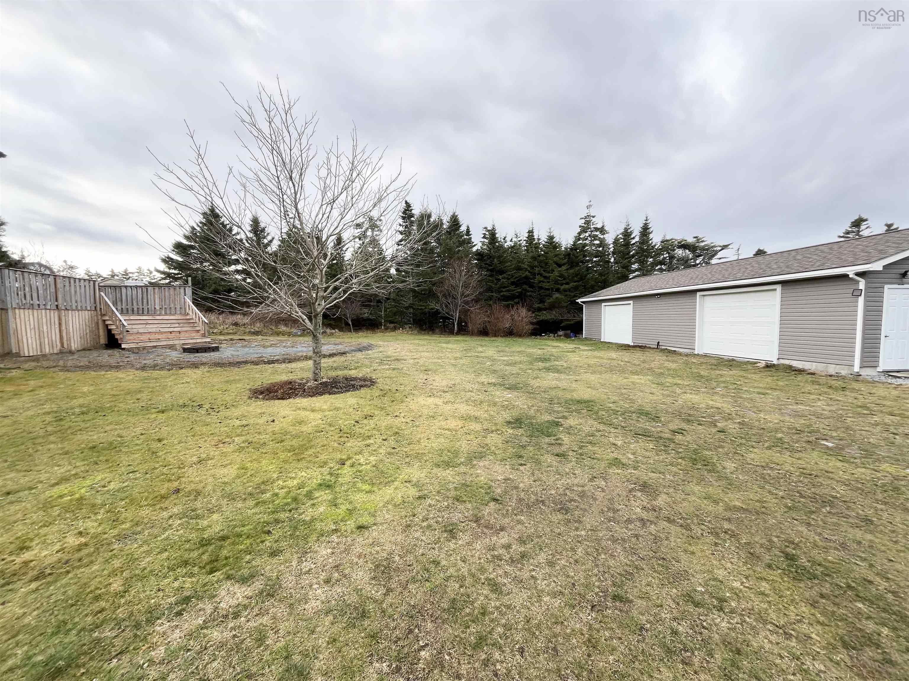 $410,000.00: 472 Centreville South Side Road, South Side