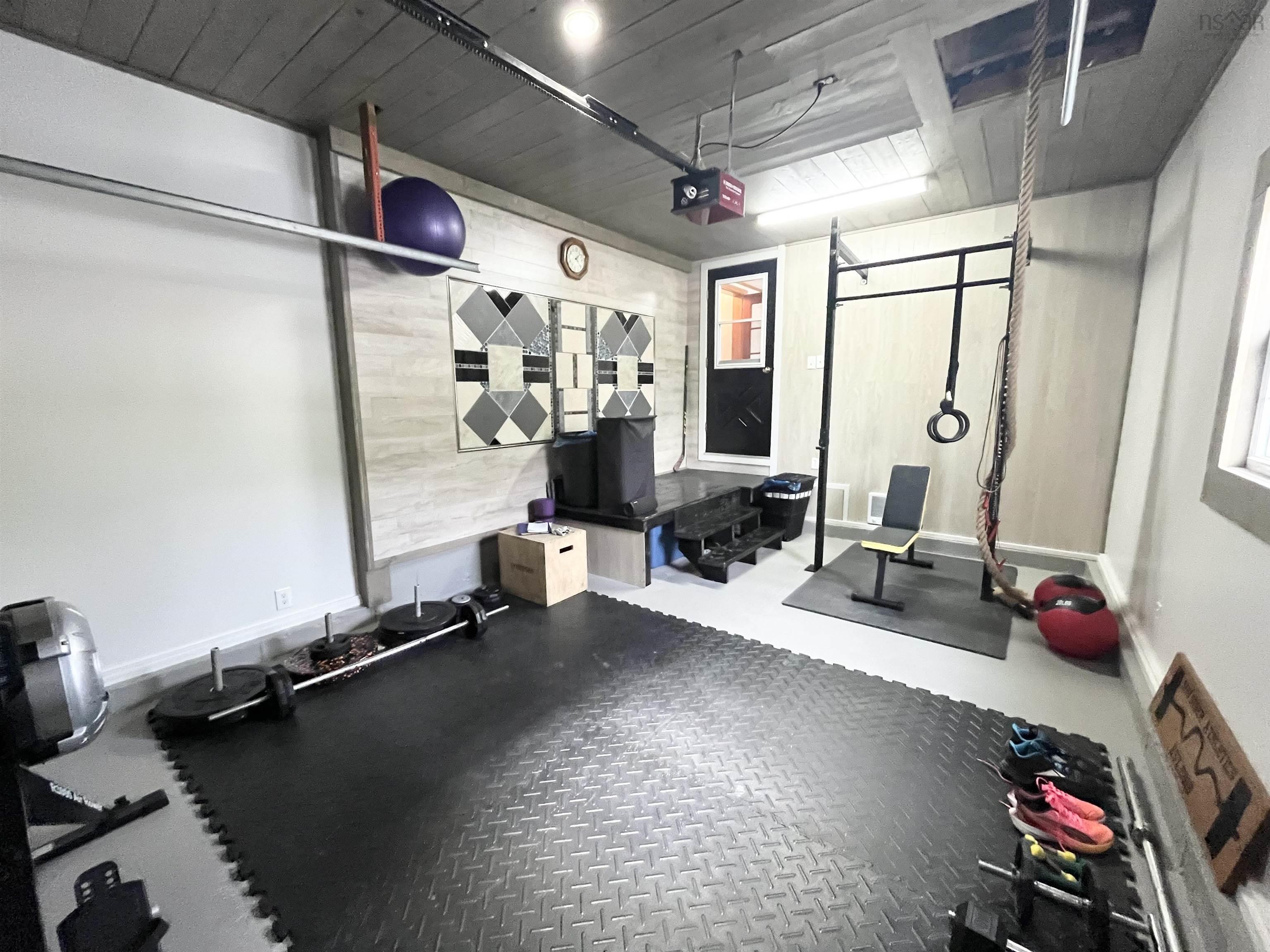 $410,000.00: 472 Centreville South Side Road, South Side