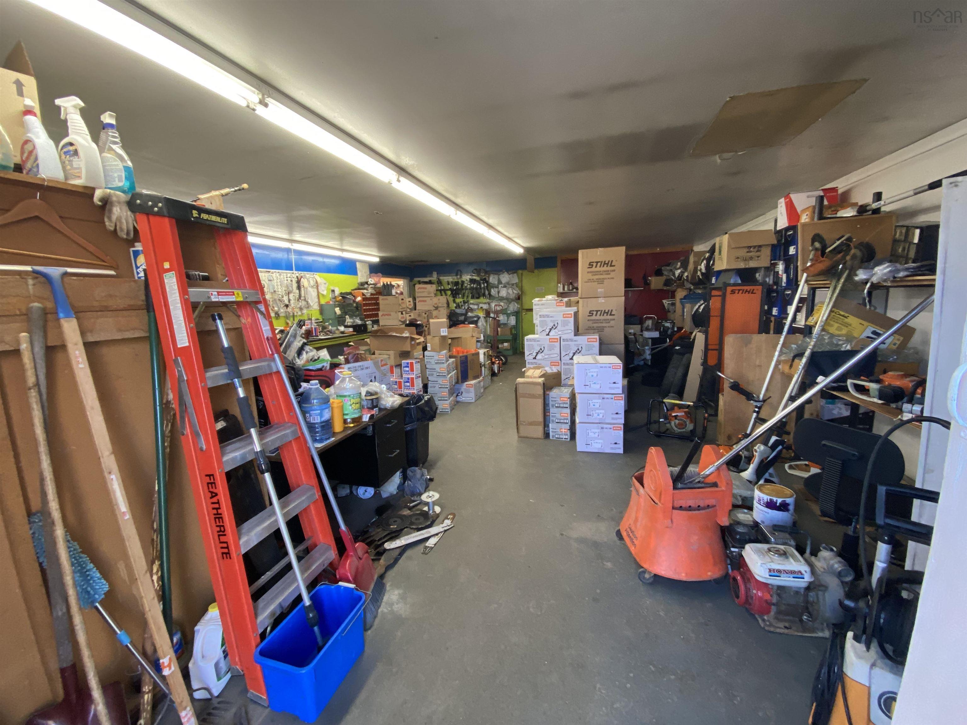 $309,000.00: 9881 No. 1 Highway, Marshalltown