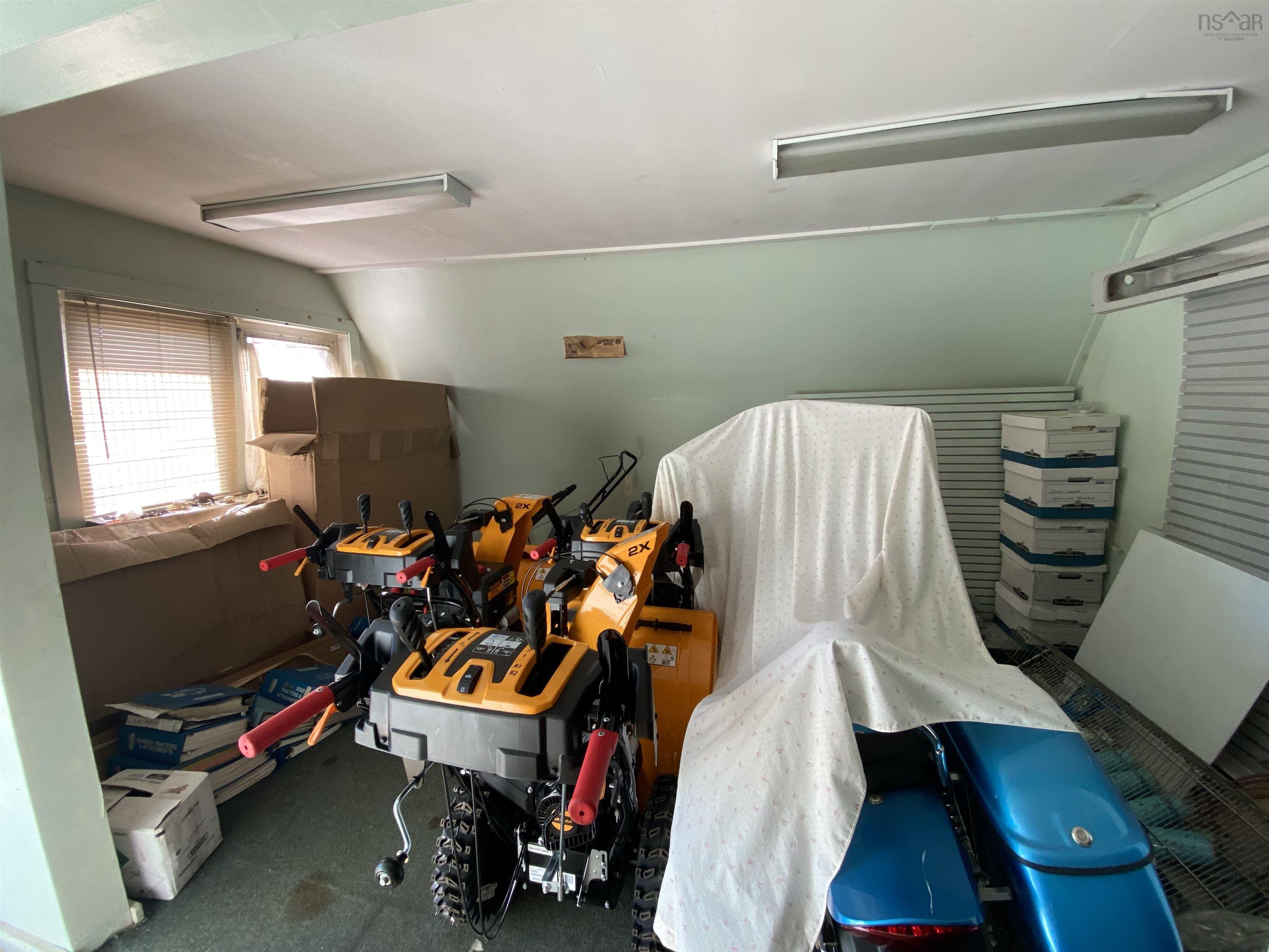 $309,000.00: 9881 No. 1 Highway, Marshalltown