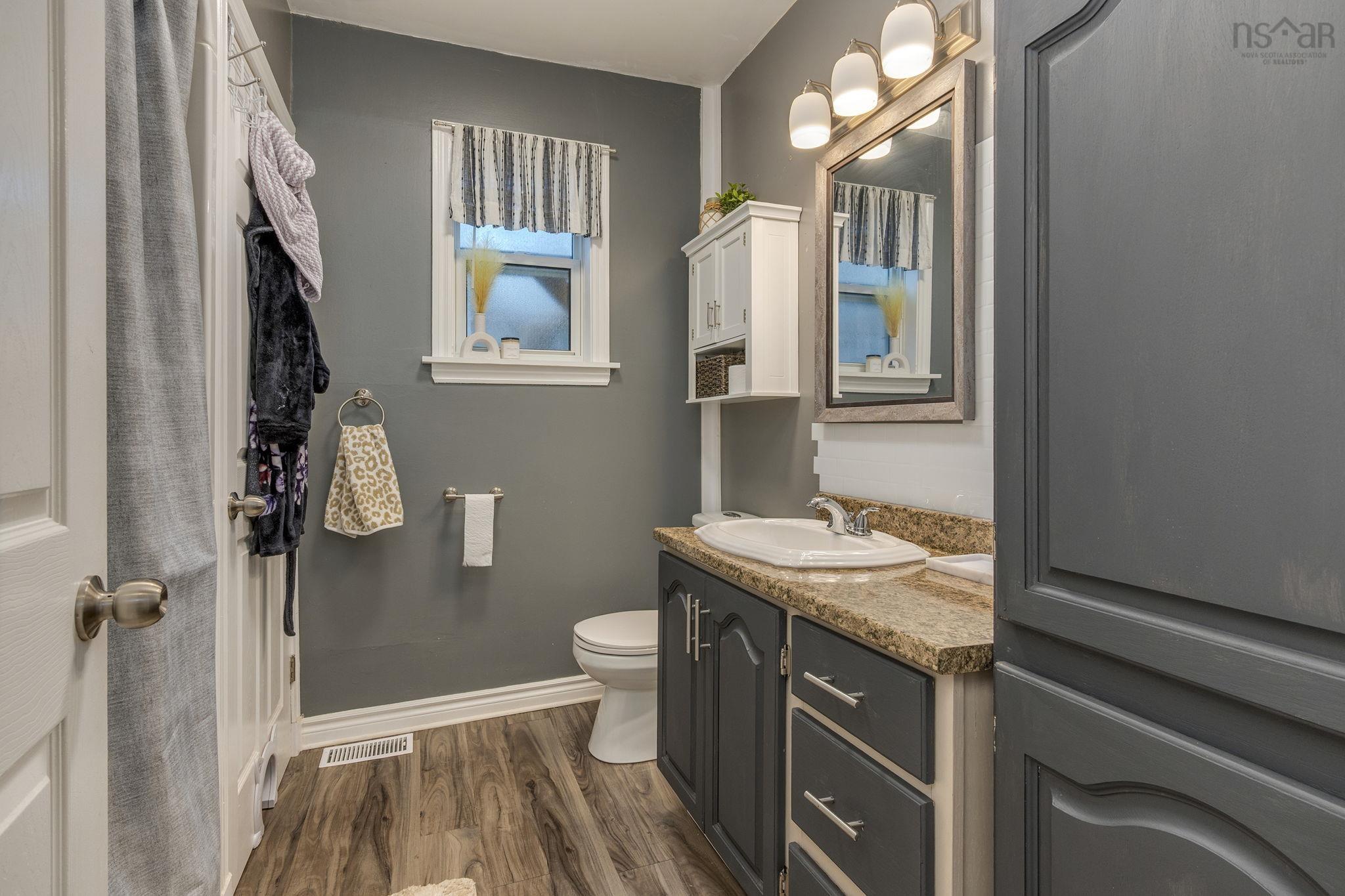 $330,000.00: 1034 Highway 277, Dutch Settlement