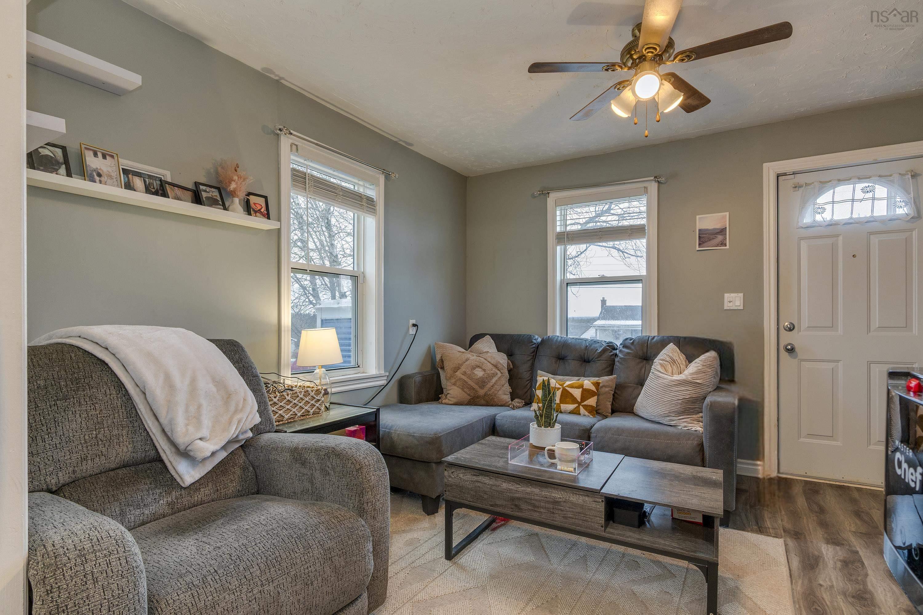 $330,000.00: 1034 Highway 277, Dutch Settlement