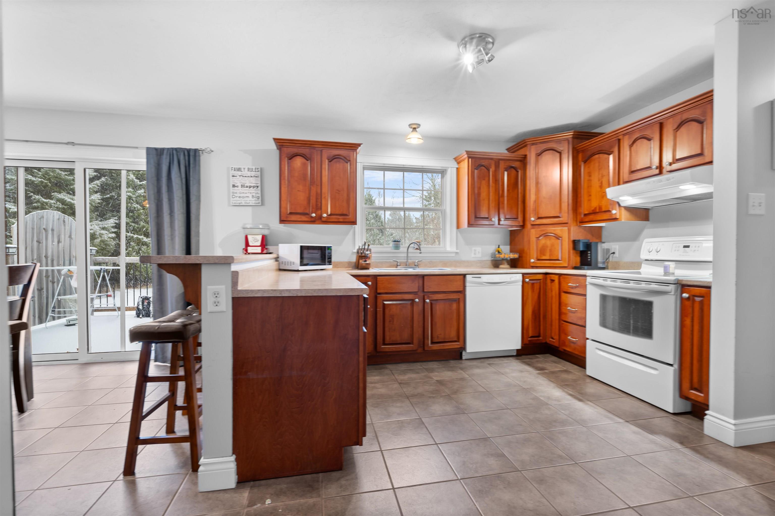 $432,900.00: 95 Riverbend Drive, Brookdale