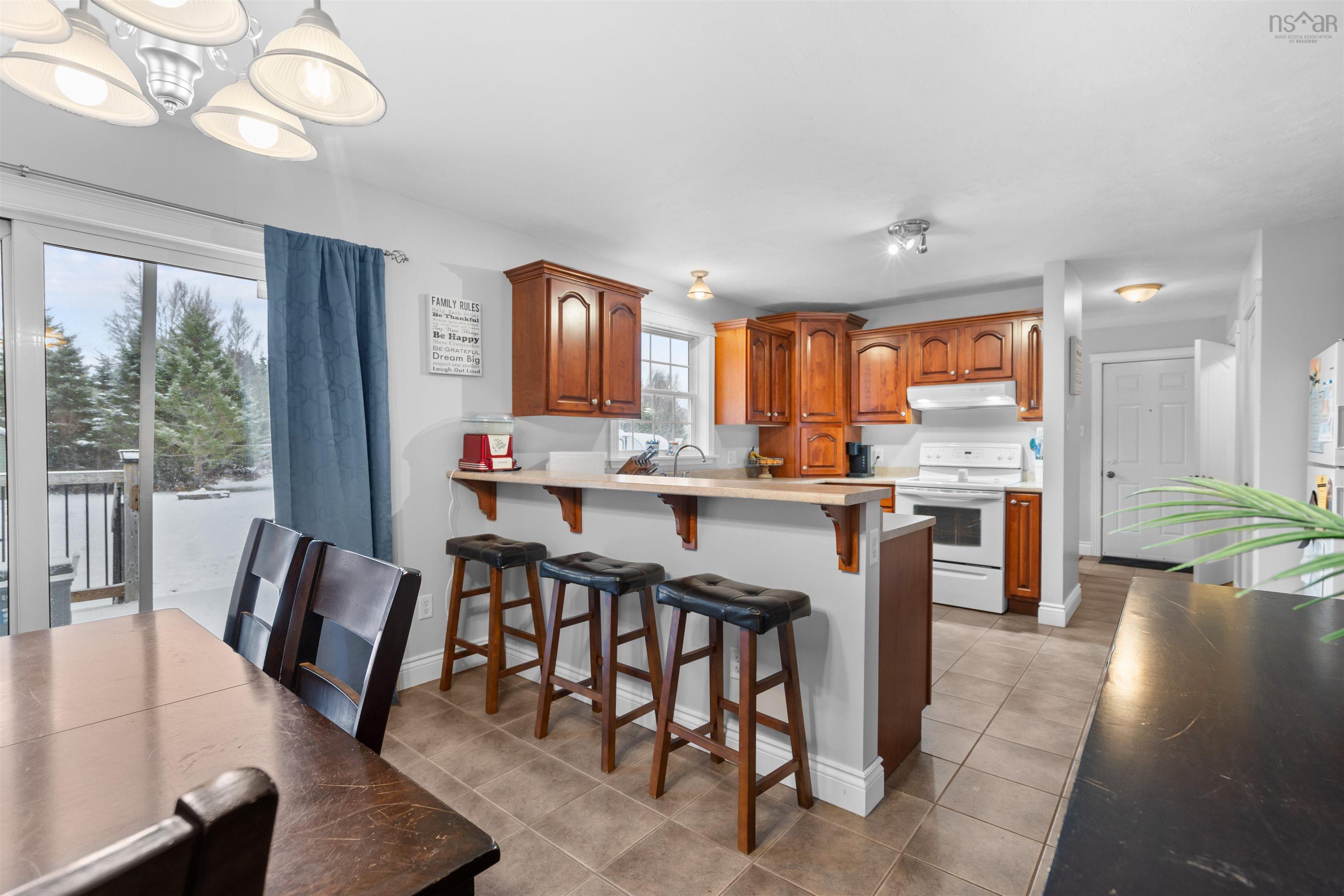 $432,900.00: 95 Riverbend Drive, Brookdale