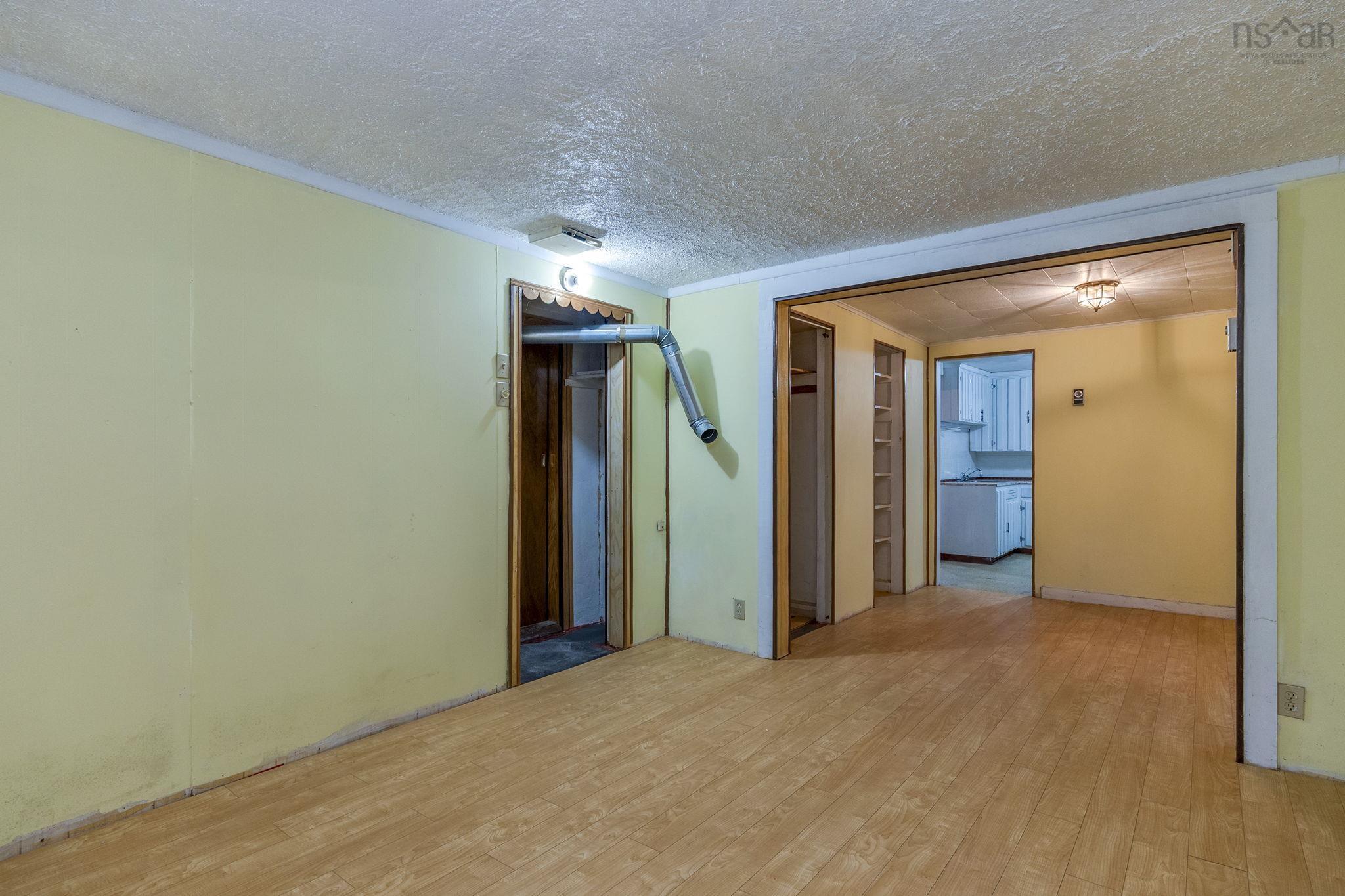 8 Ashdale Avenue, Halifax, NS (MLS 202529229)