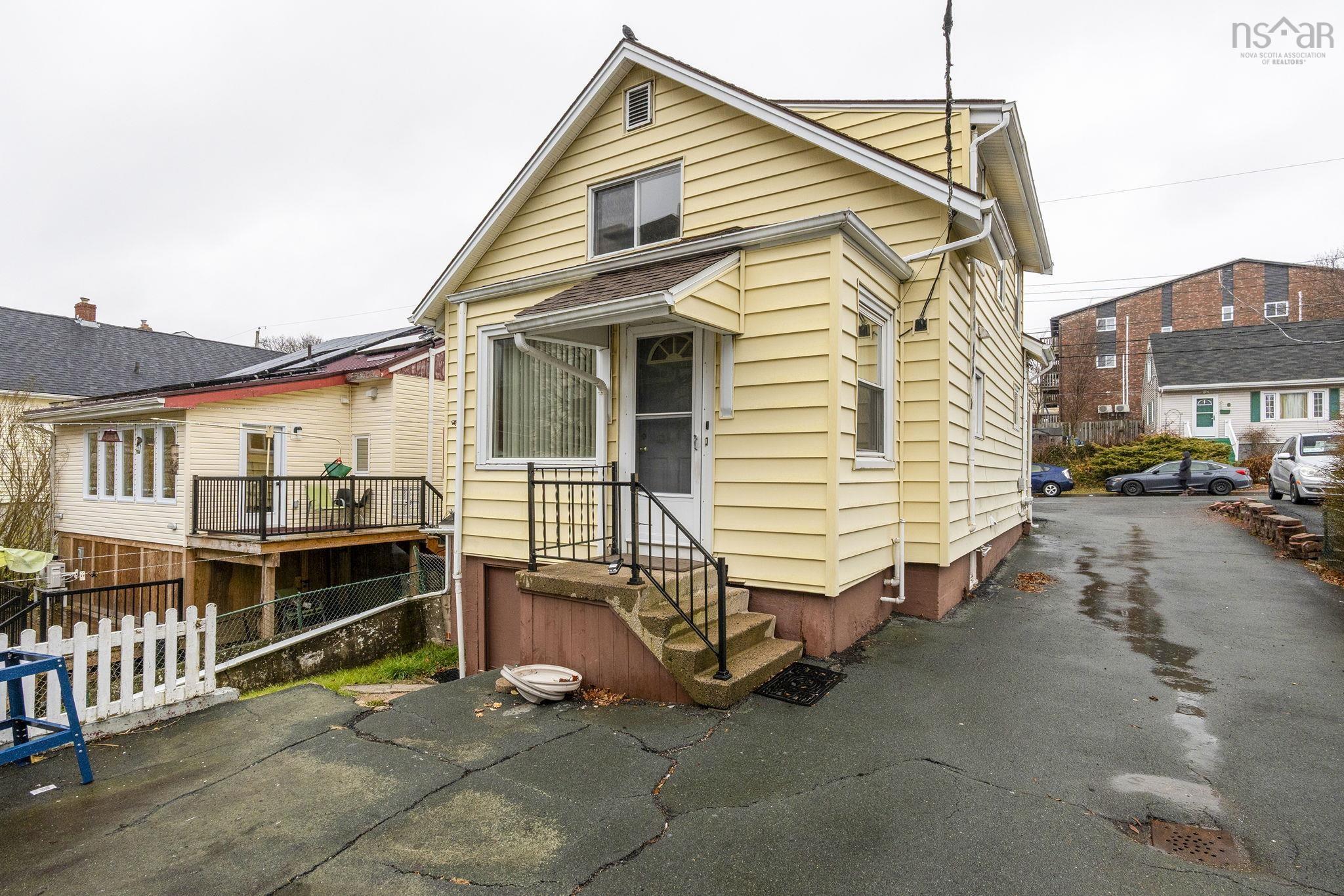 $519,900.00: 8 Ashdale Avenue, Halifax